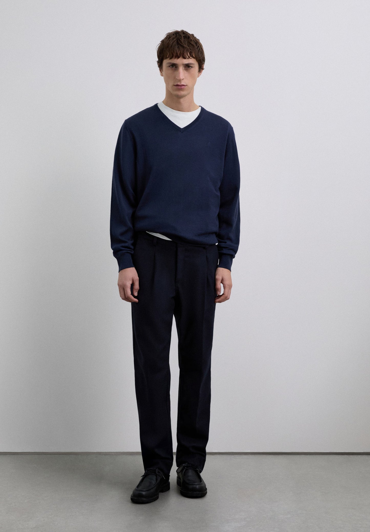 V-NECK WOOL SWEATER WITH SKULL