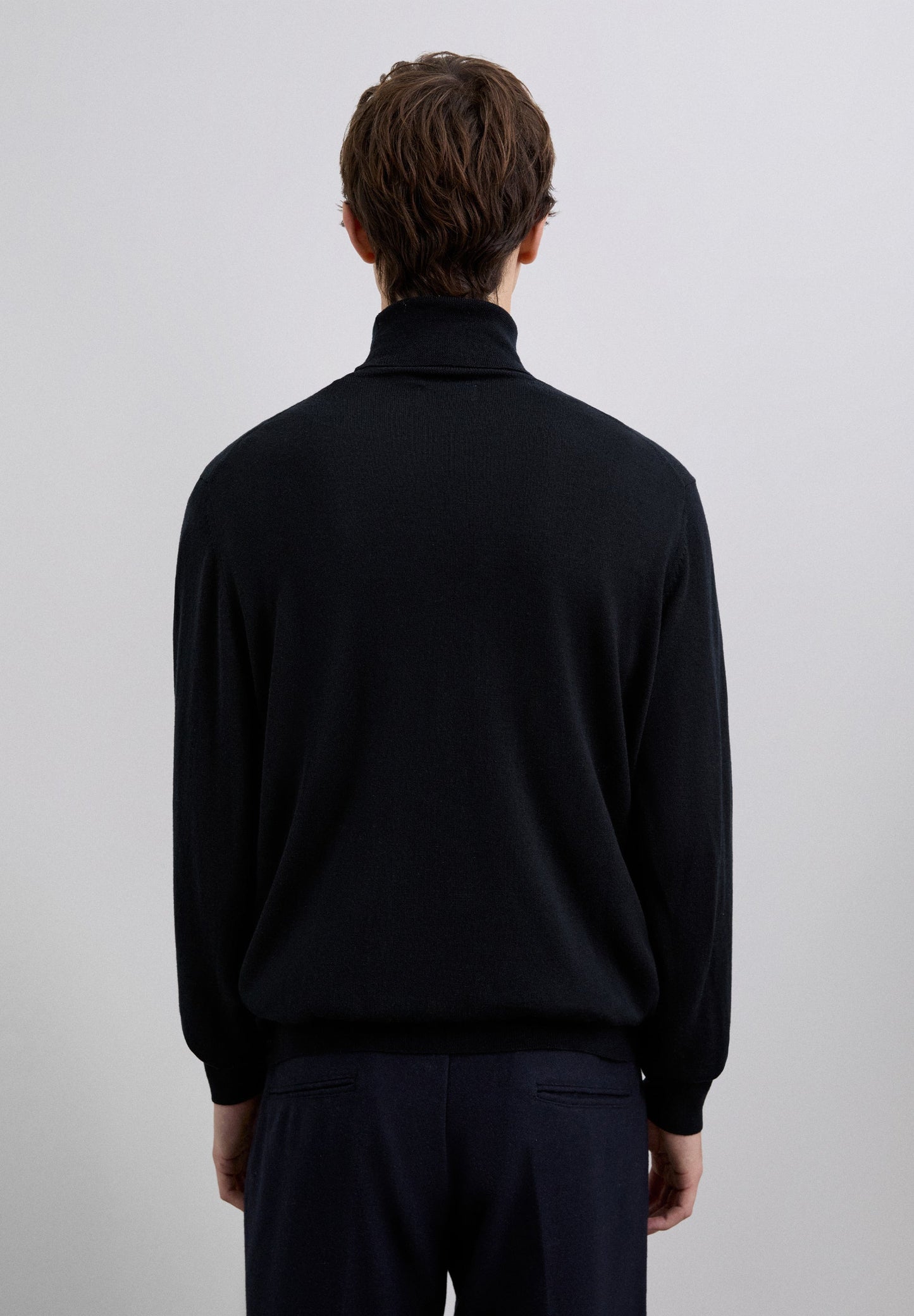 TURN-DOWN COLLAR SWEATER