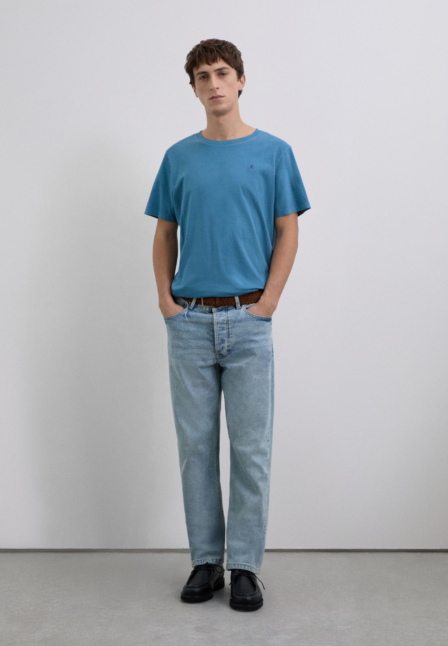 T-SHIRT WITH MATCHING EMBROIDERED SKULL