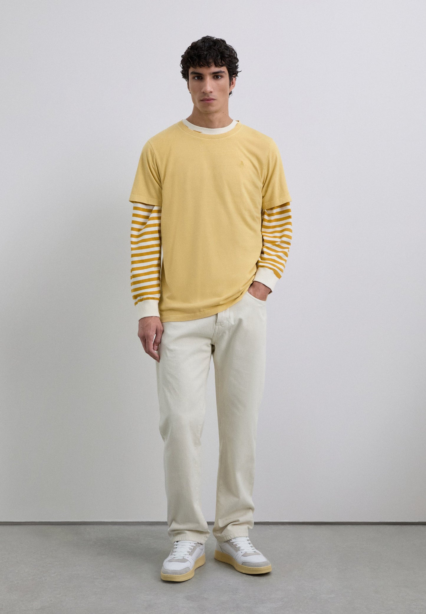 EMBROIDERED SKULL T-SHIRT