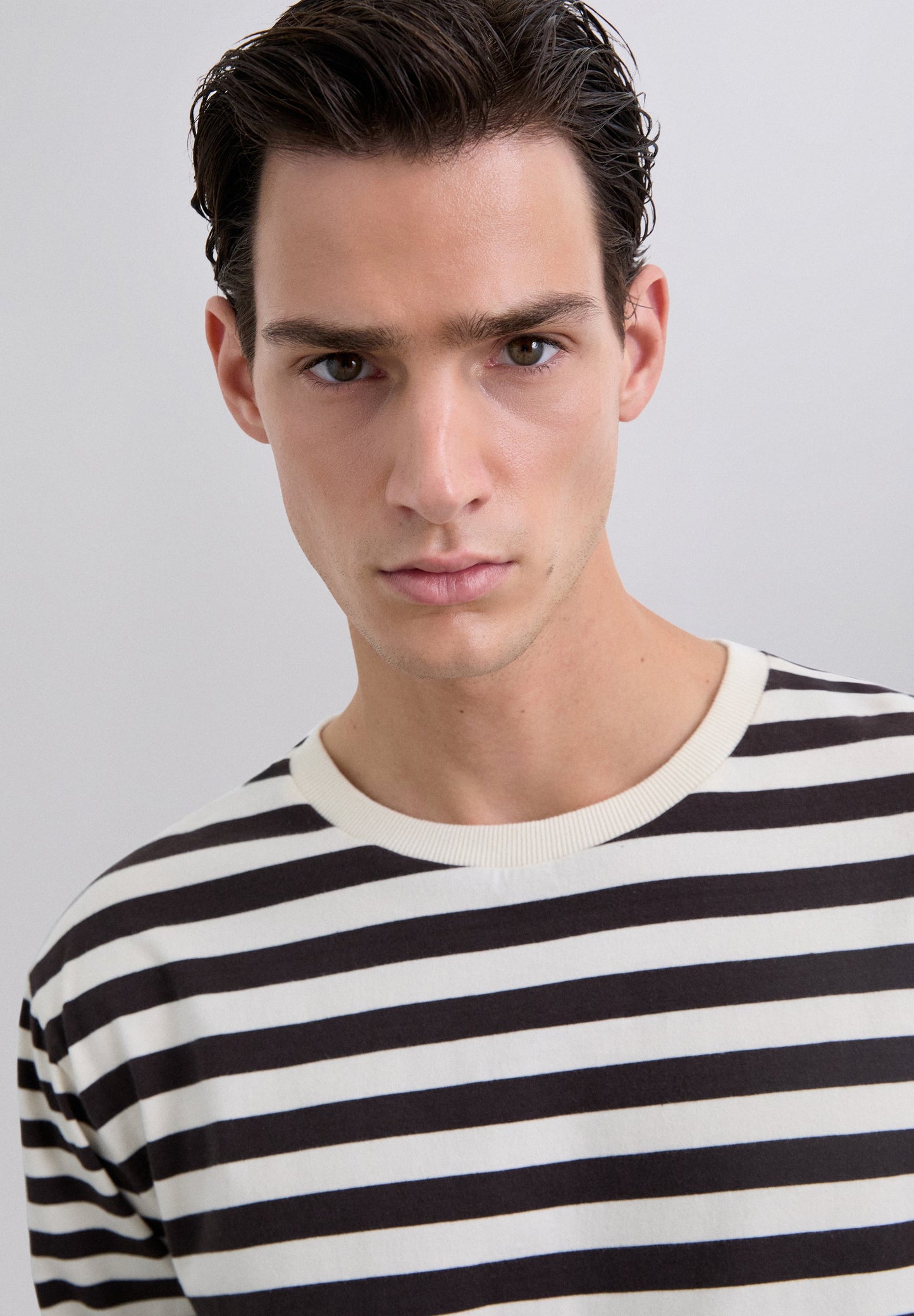 LONG SLEEVE STRIPED T-SHIRT