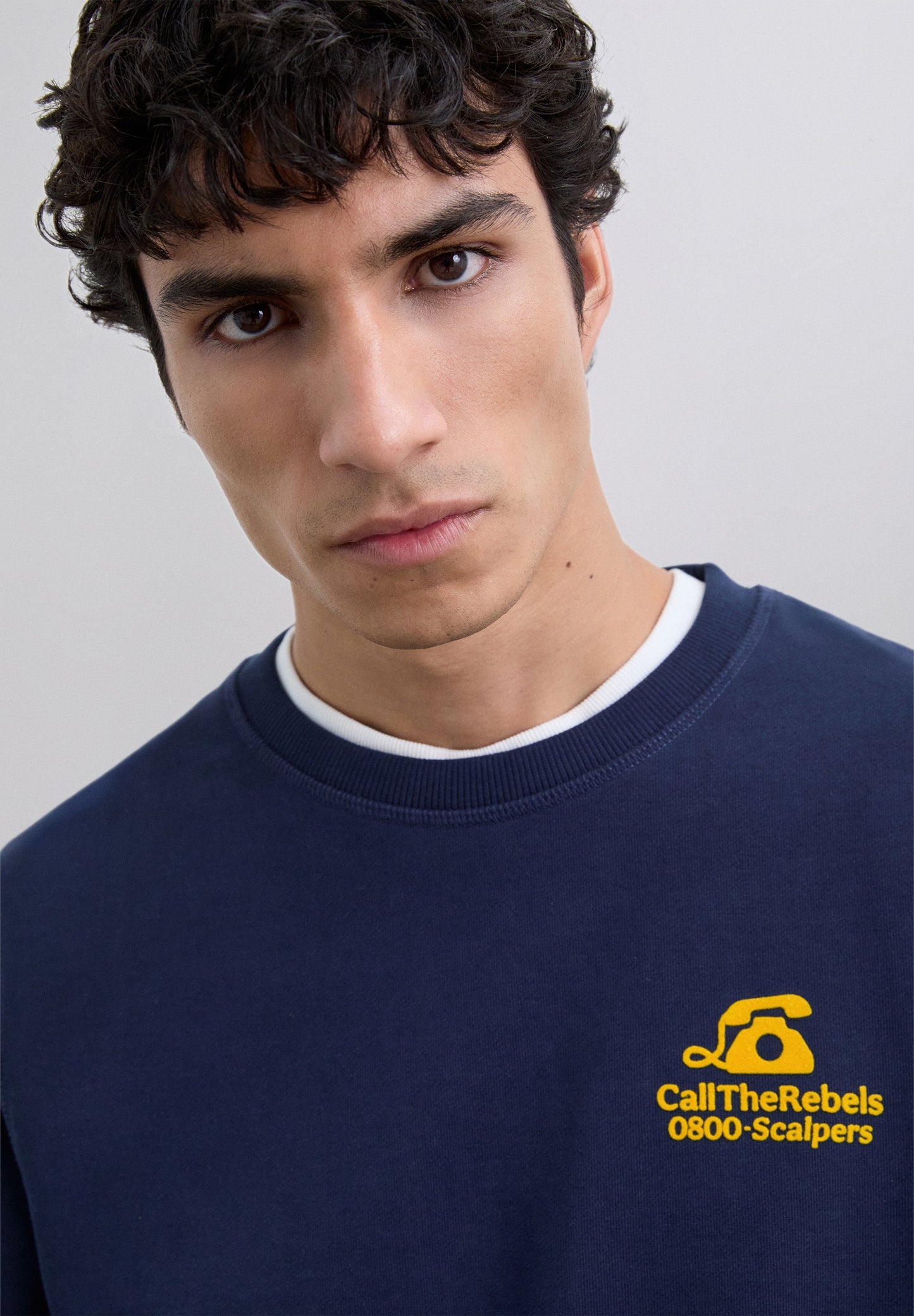 SWEATSHIRT WITH RAISED LOGO