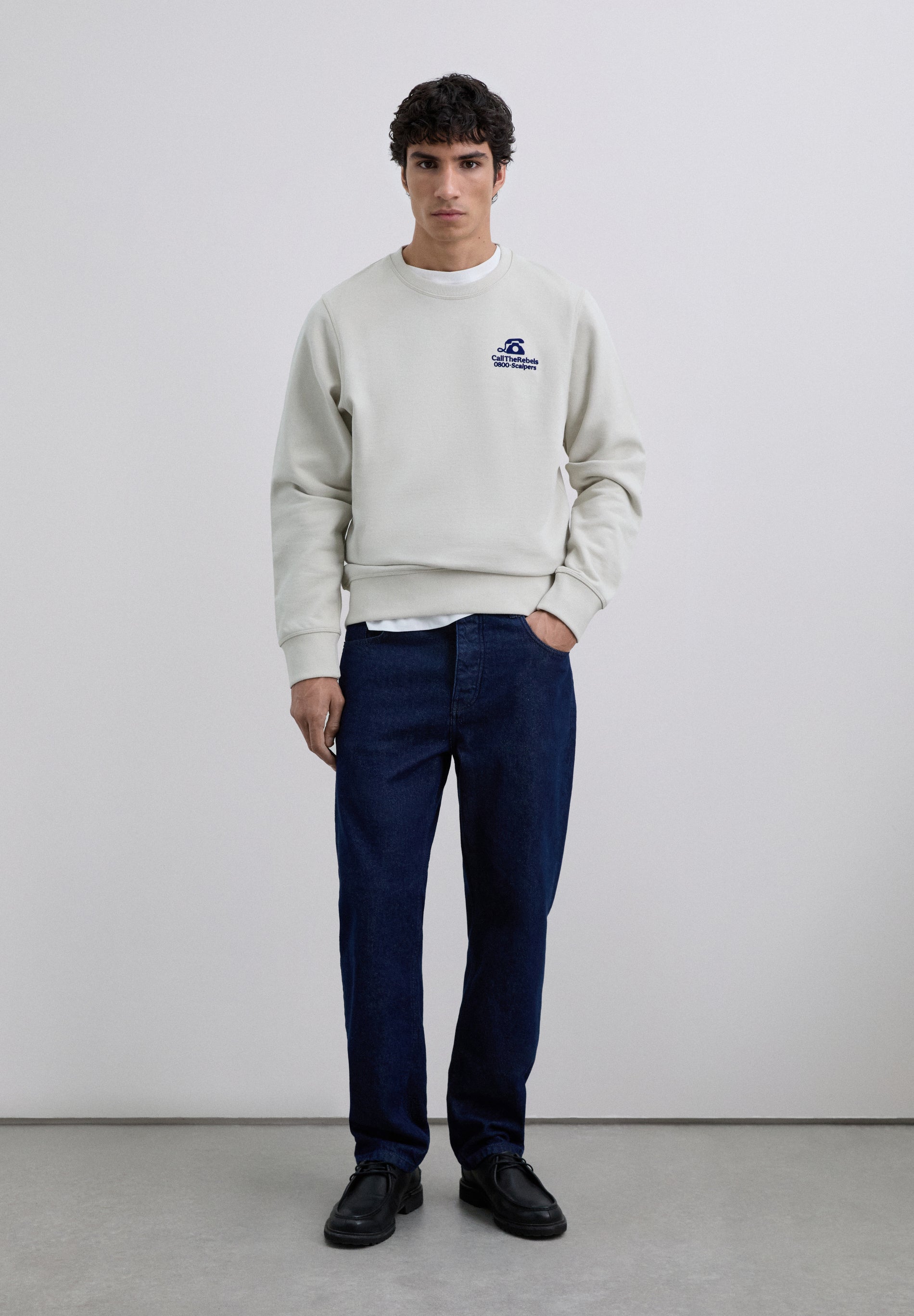 SWEATSHIRT WITH RAISED LOGO