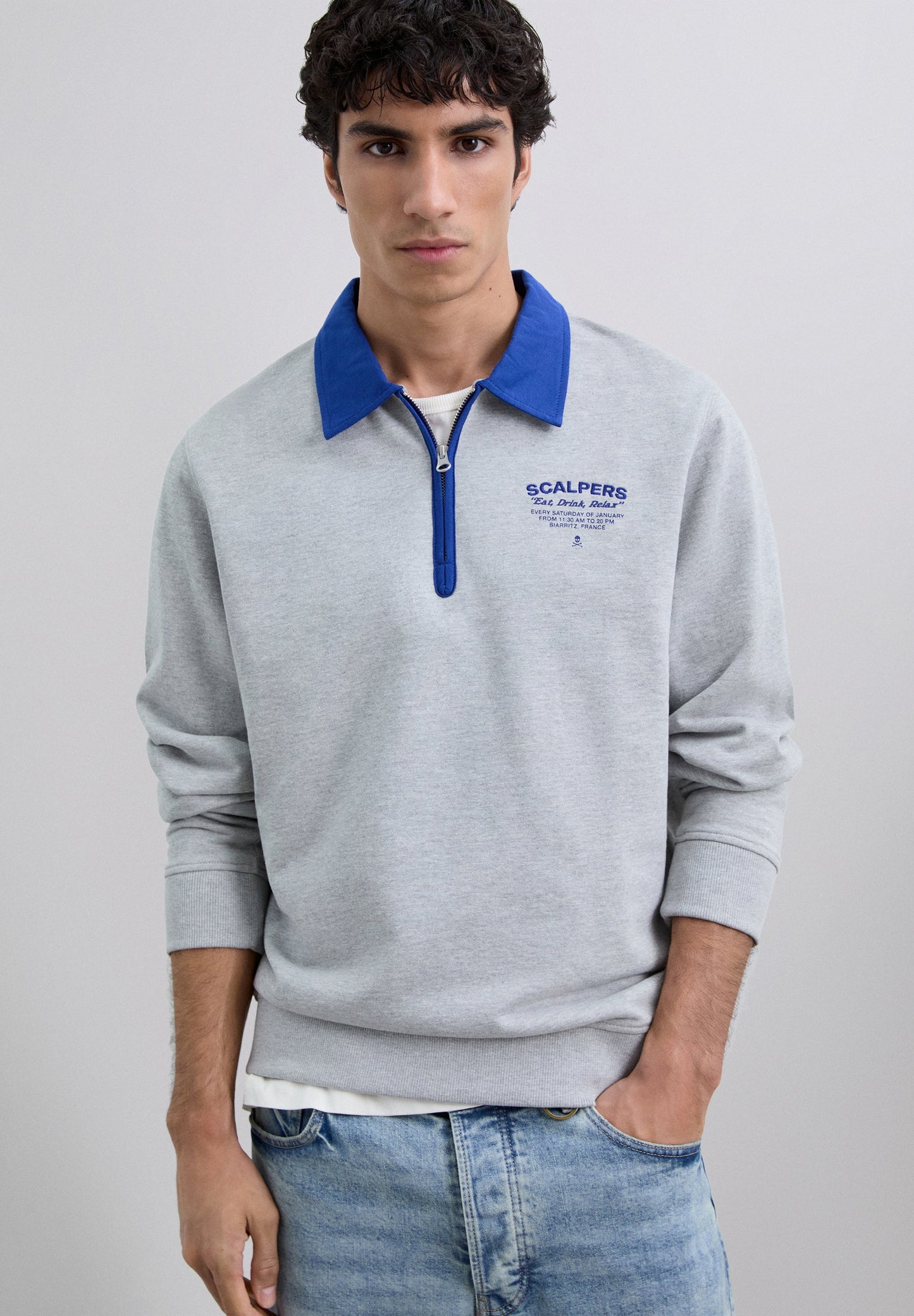 EMBROIDERED SWEATSHIRT WITH ZIP