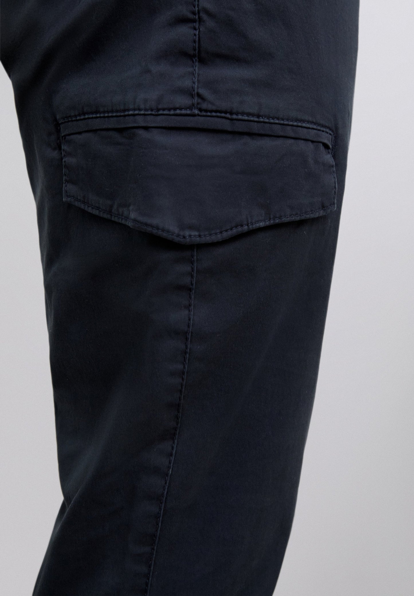 SLIM FIT CARGO TROUSERS