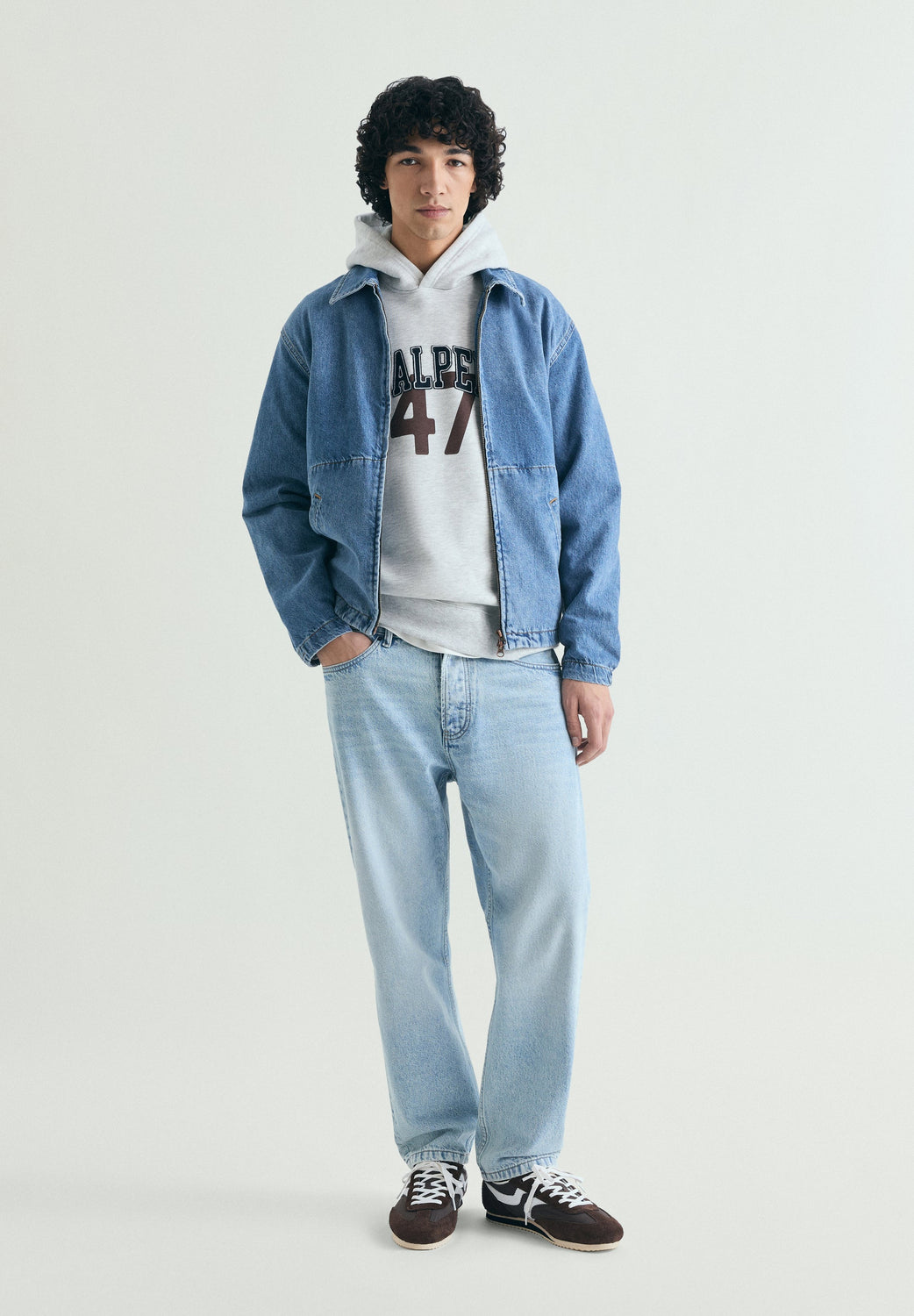 SUDADERA CON CAPUCHA VARSITY - Scalpers