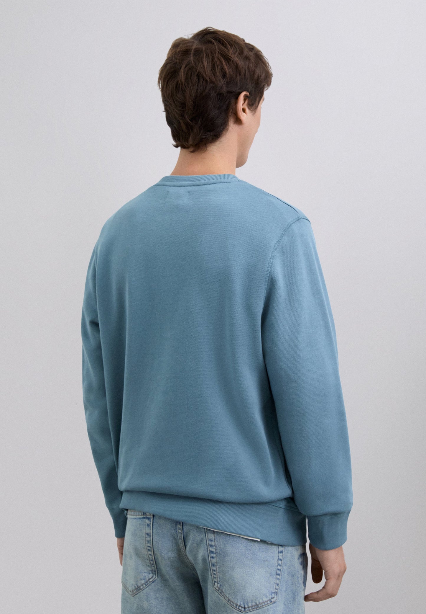 SWEATSHIRT WITH EMBROIDERED SKULL