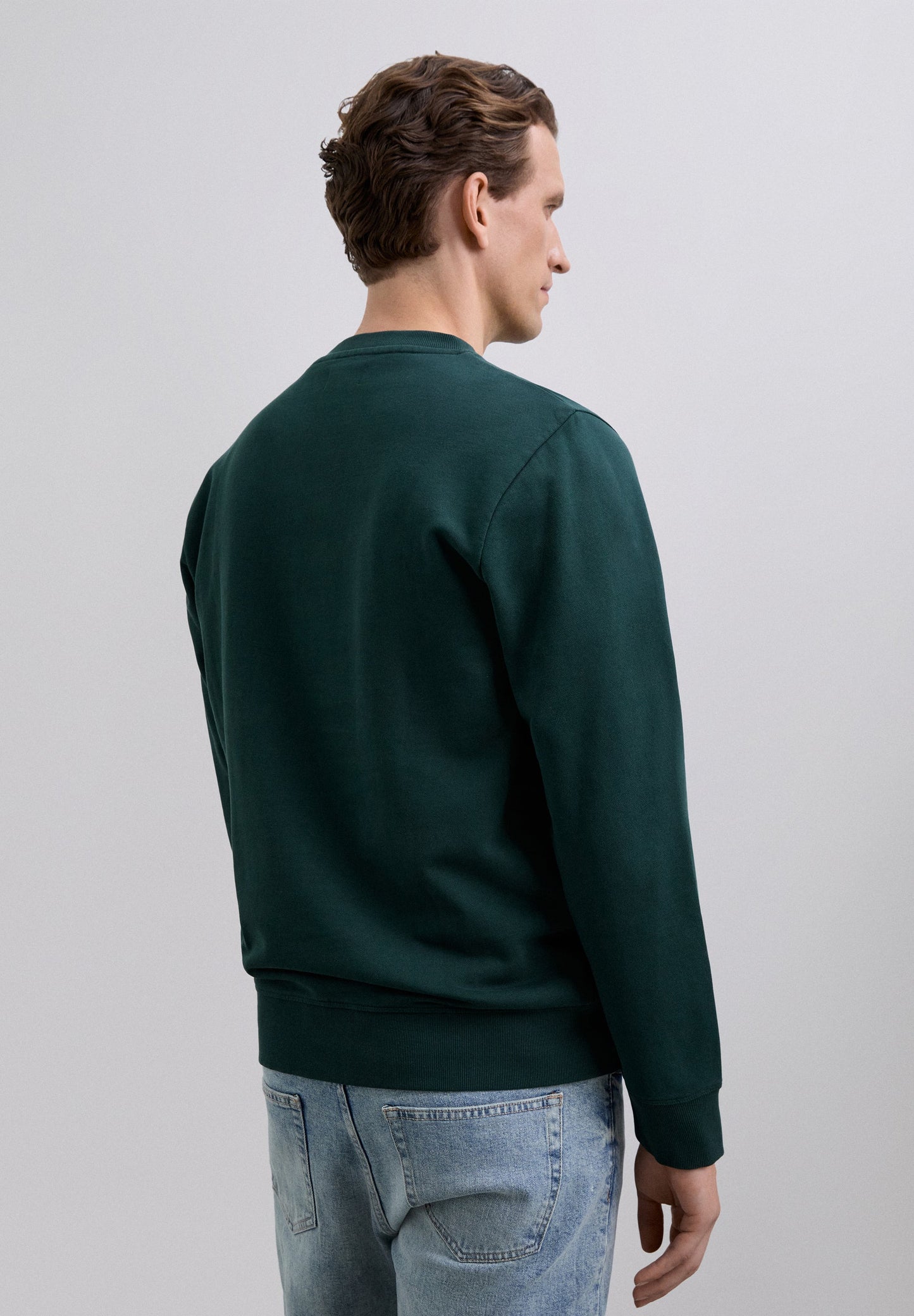 SWEATSHIRT WITH EMBROIDERED SKULL