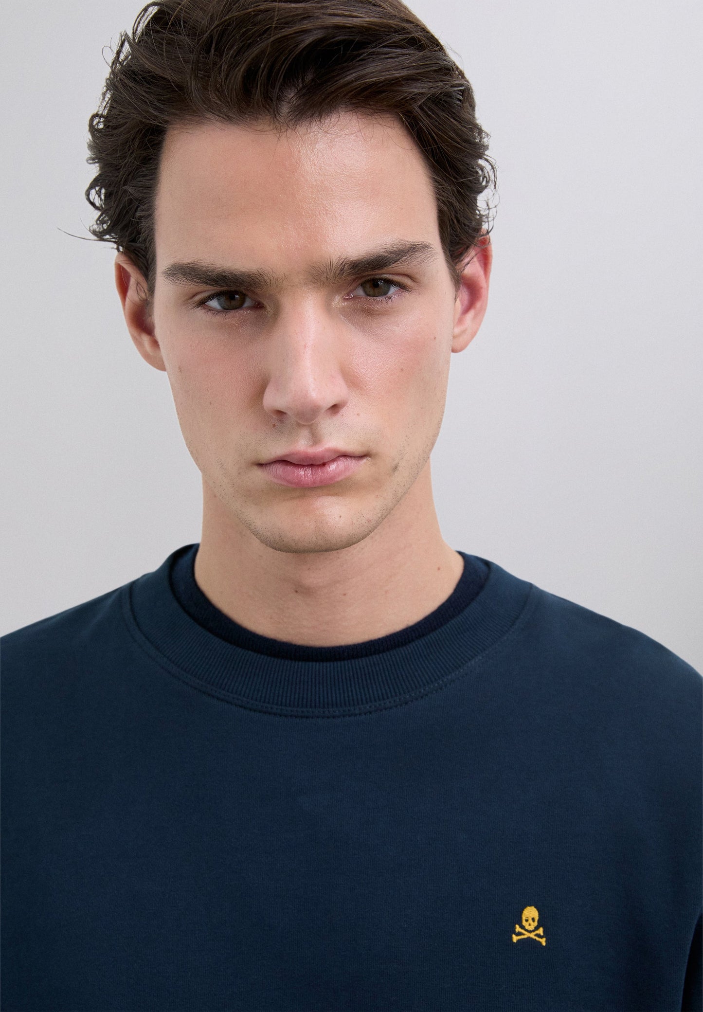 SWEATSHIRT WITH EMBROIDERED SKULL