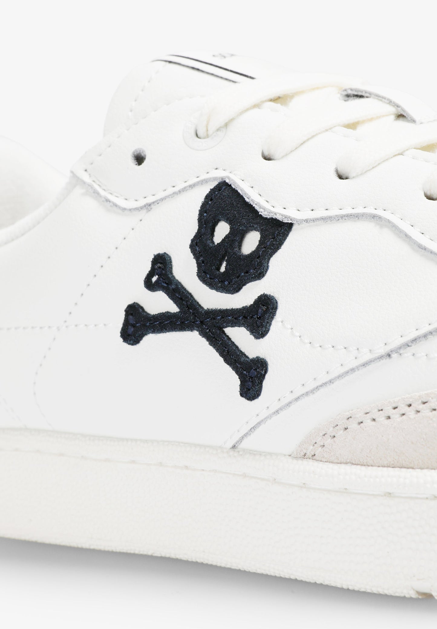 LEATHER SKULL SNEAKERS