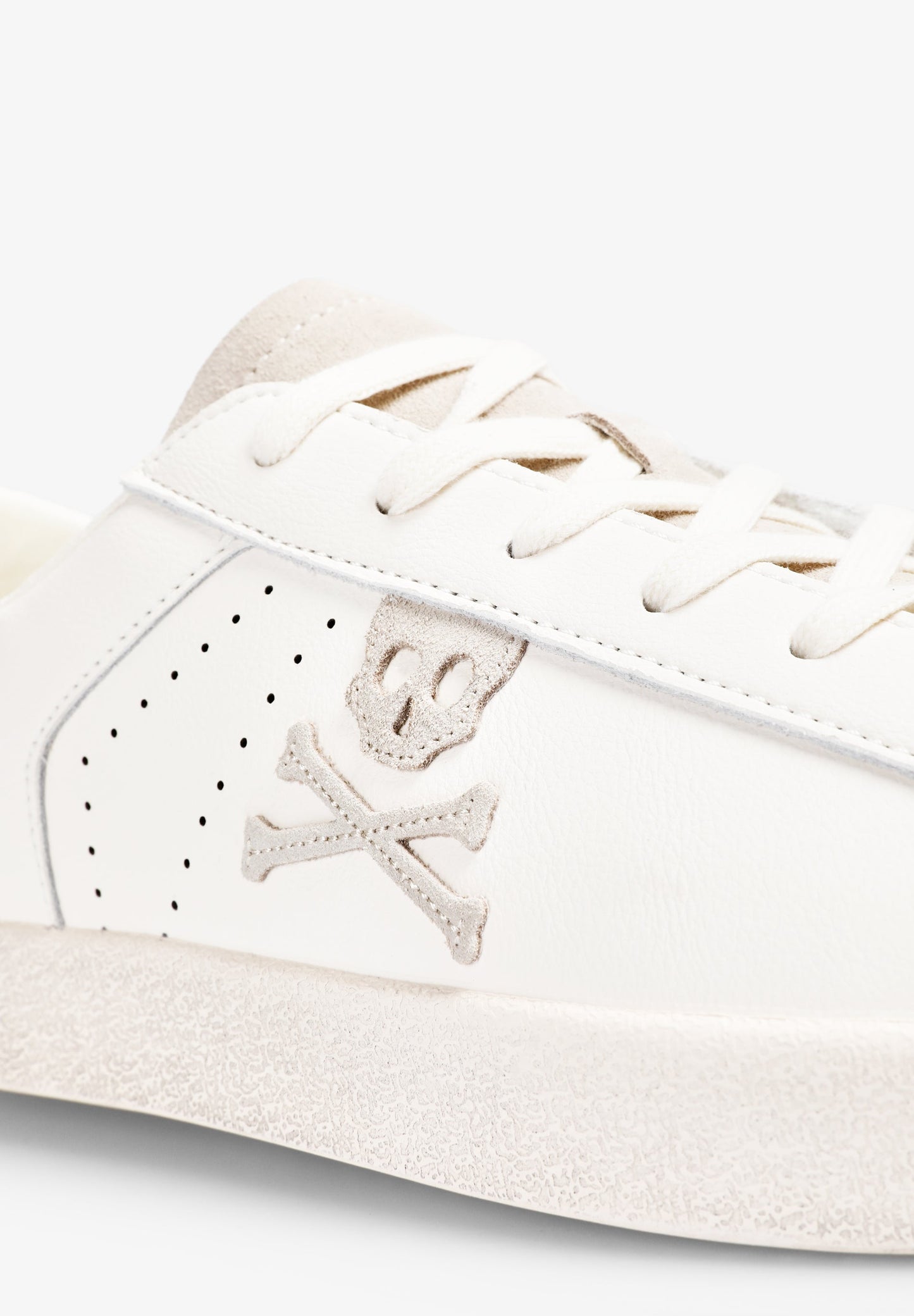 LEATHER SKULL SNEAKERS