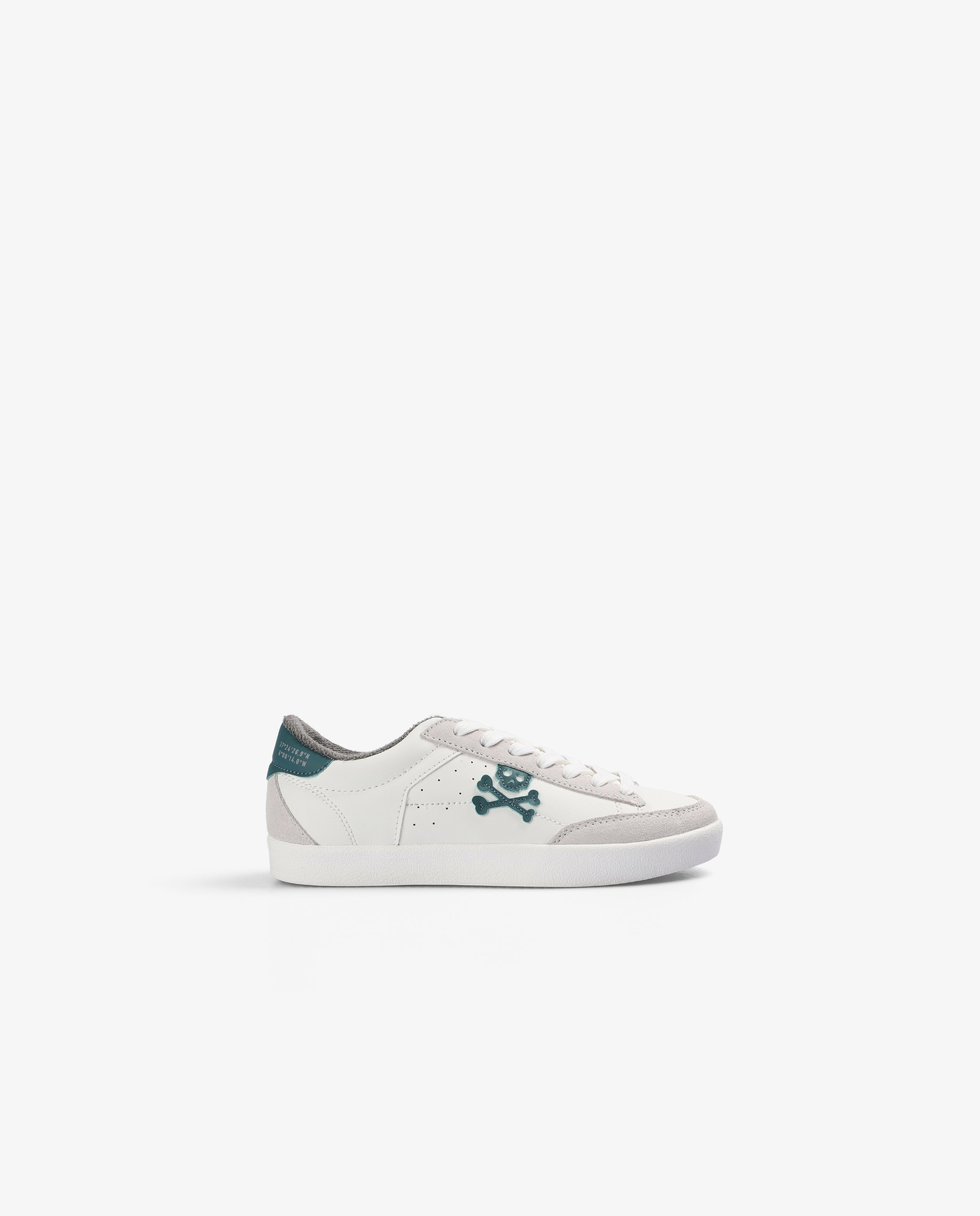 SNEAKERS WITH CONTRAST SKULL