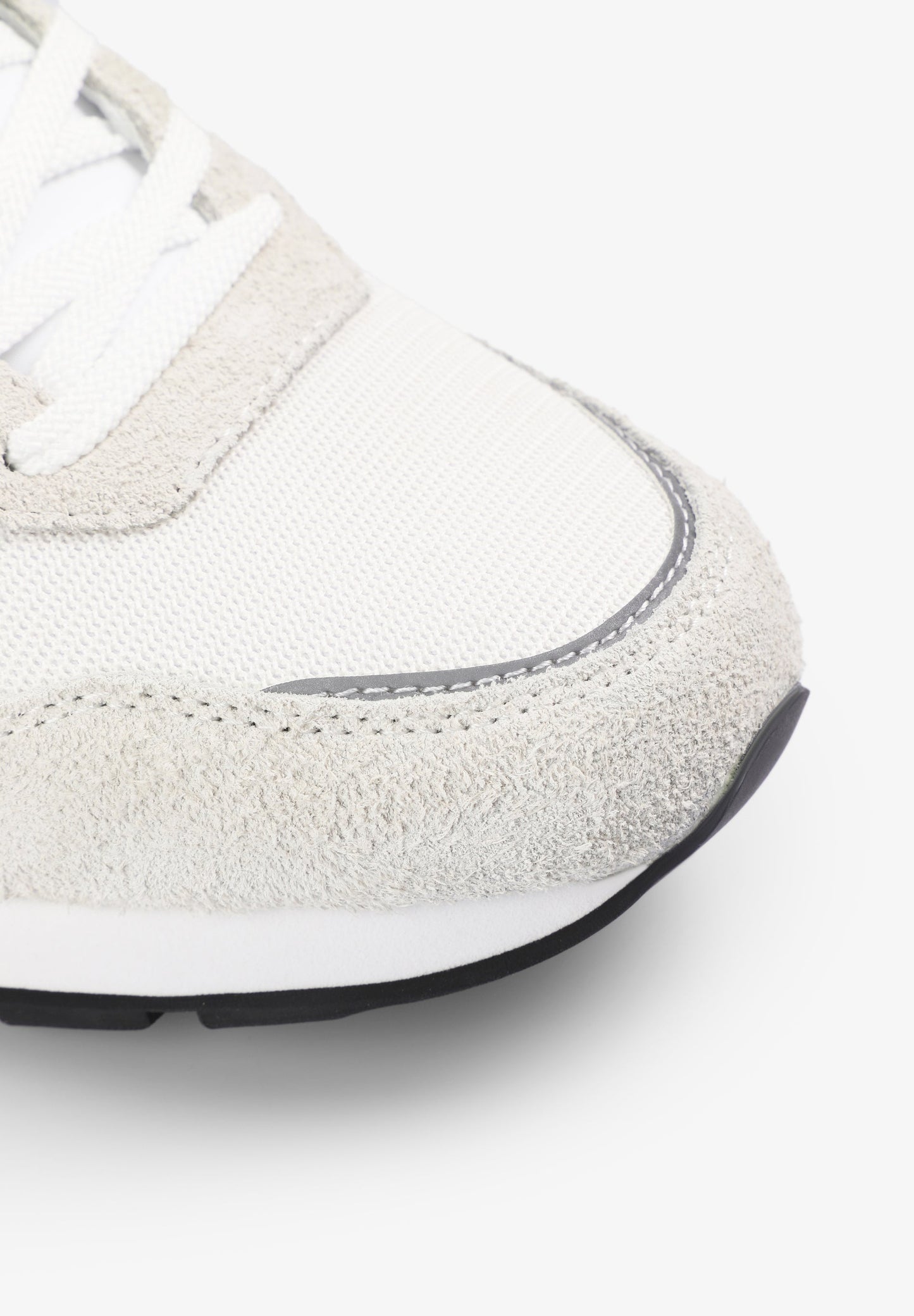 LEATHER SKULL SNEAKERS