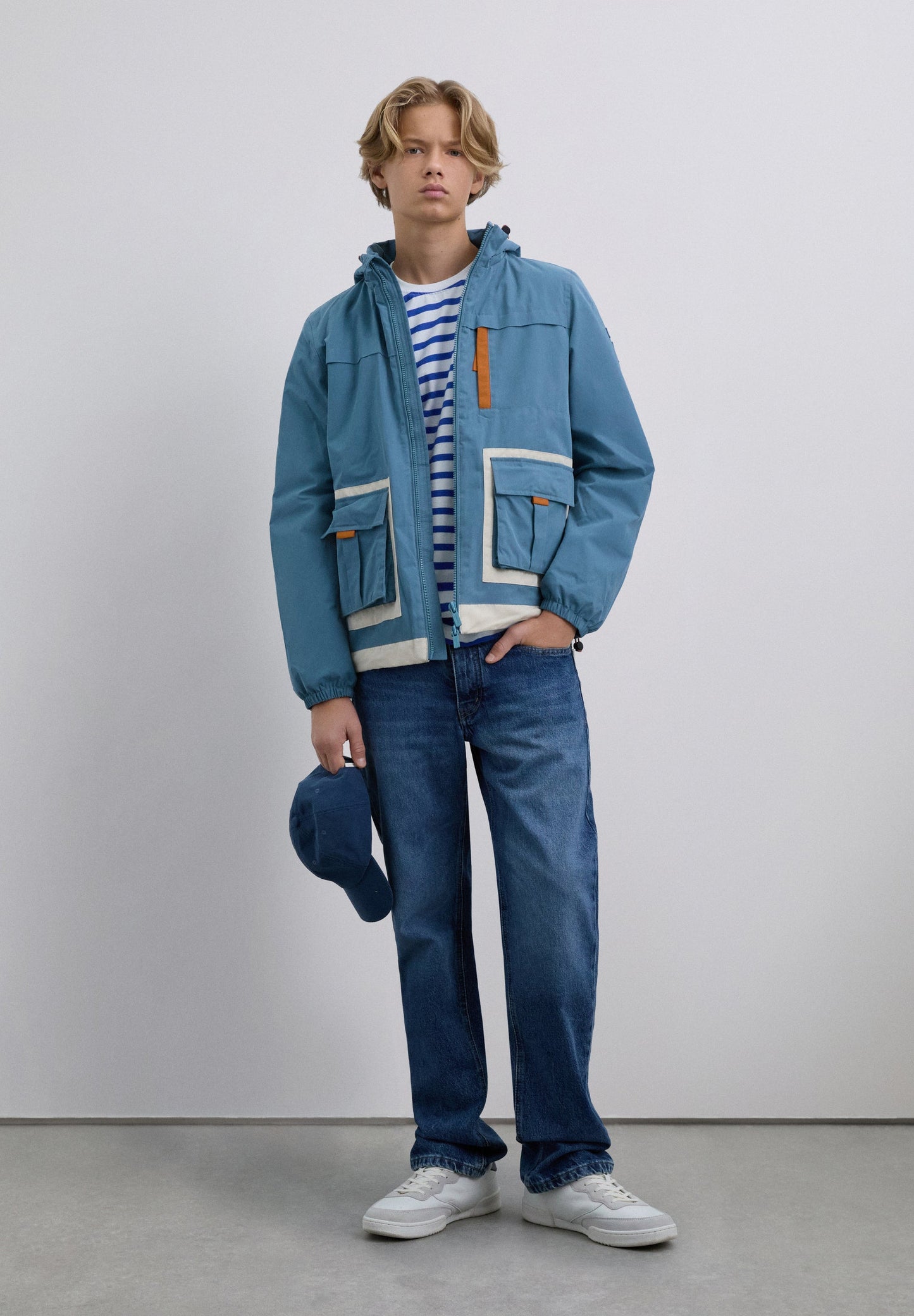 THREE-TONE COLOUR BLOCK JACKET