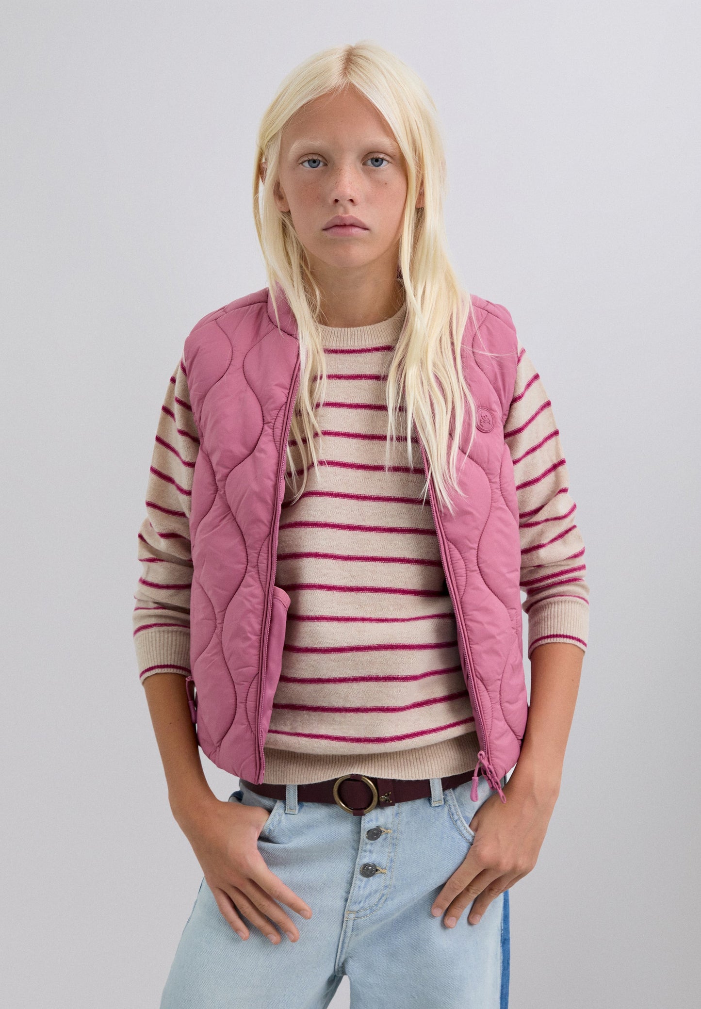 PUFFER VEST WITH SKULL