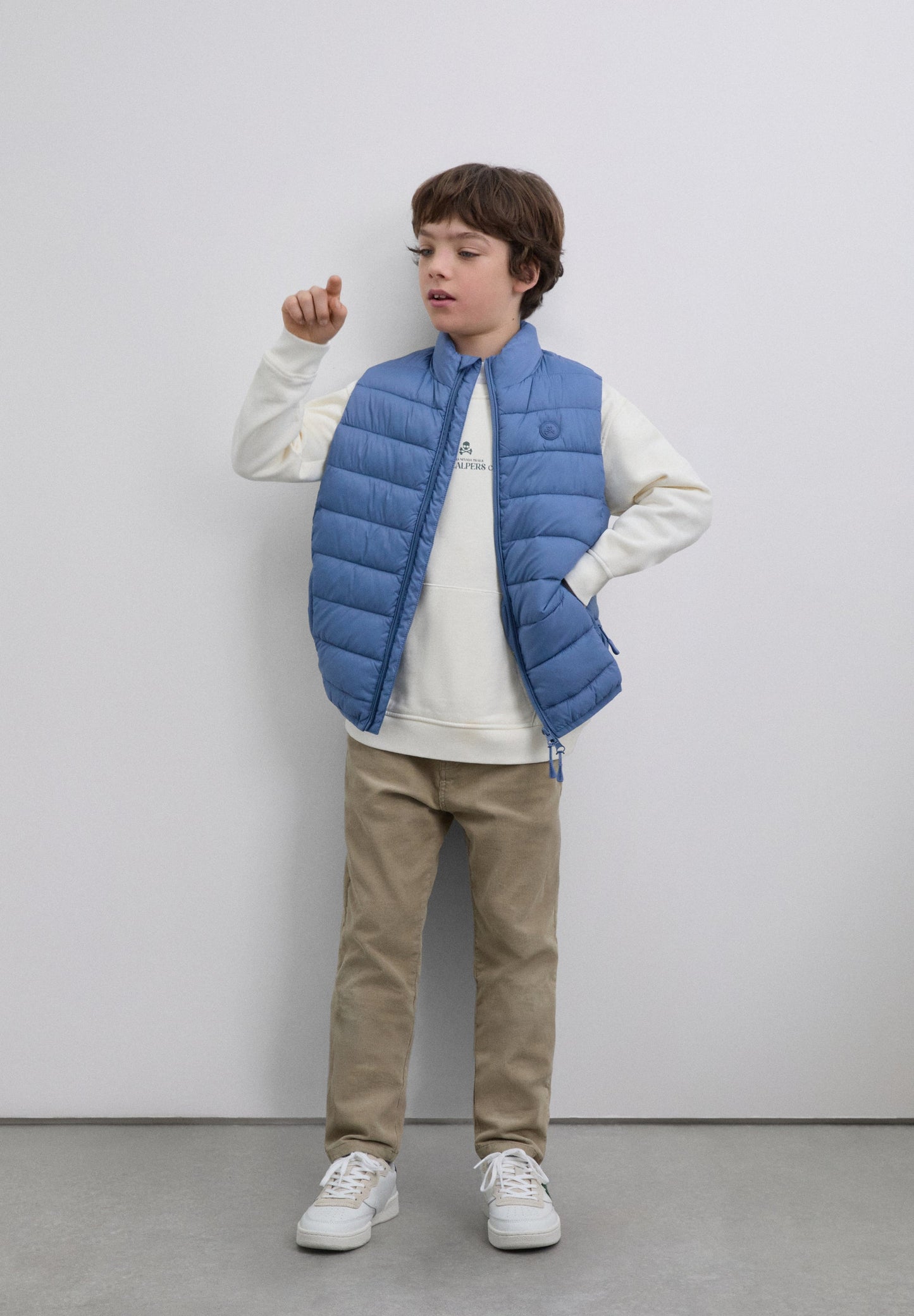 PUFFER VEST WITH SKULL