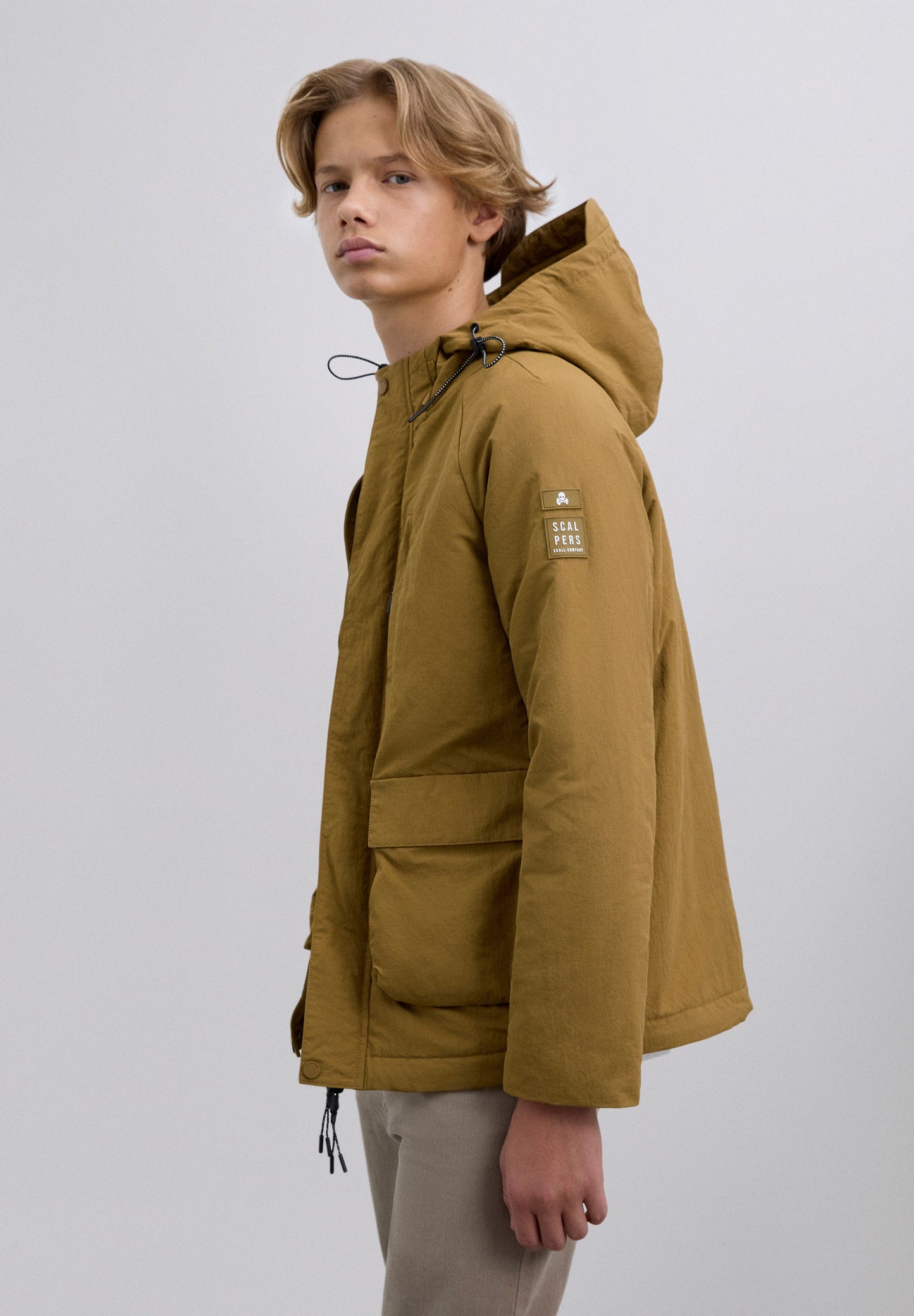 HOODED JACKET WITH POCKETS AND LOGO