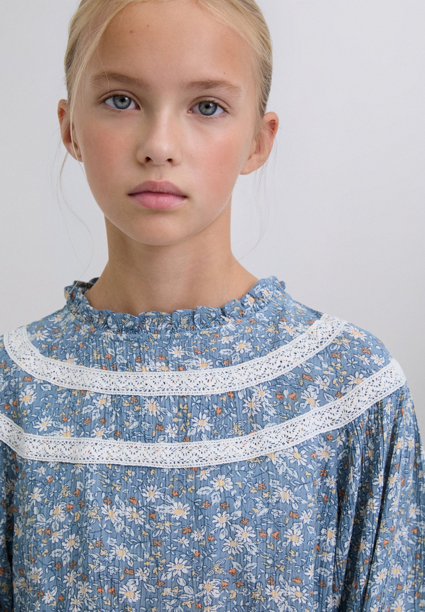 CONTRAST PRINT BLOUSE