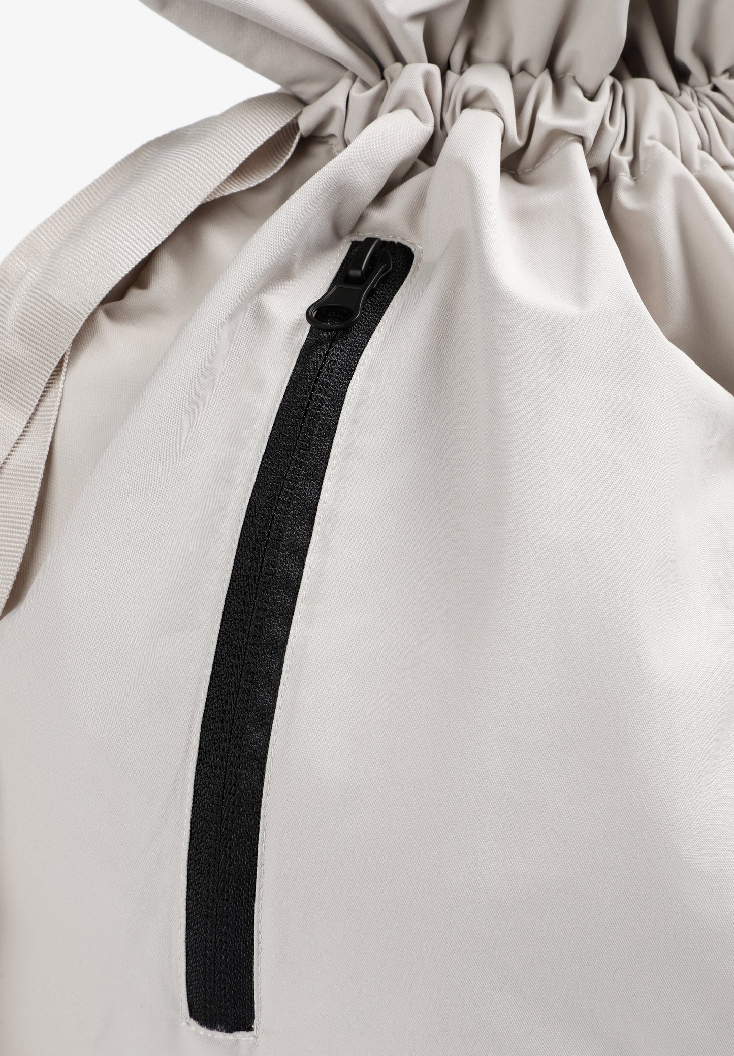 LIGHTWEIGHT BACKPACK WITH HANDLES