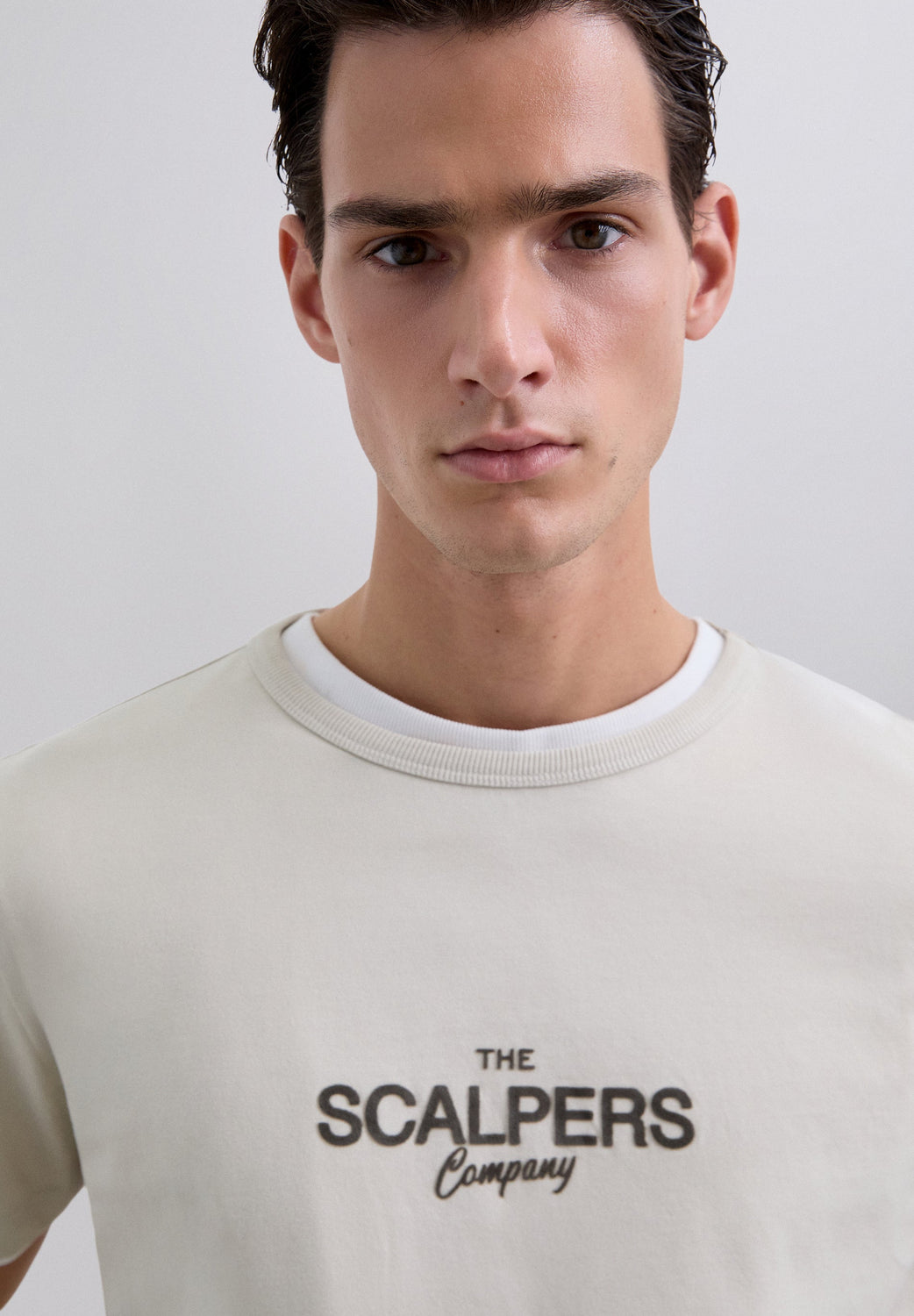 CAMISETA LOGO FRONTAL - Scalpers