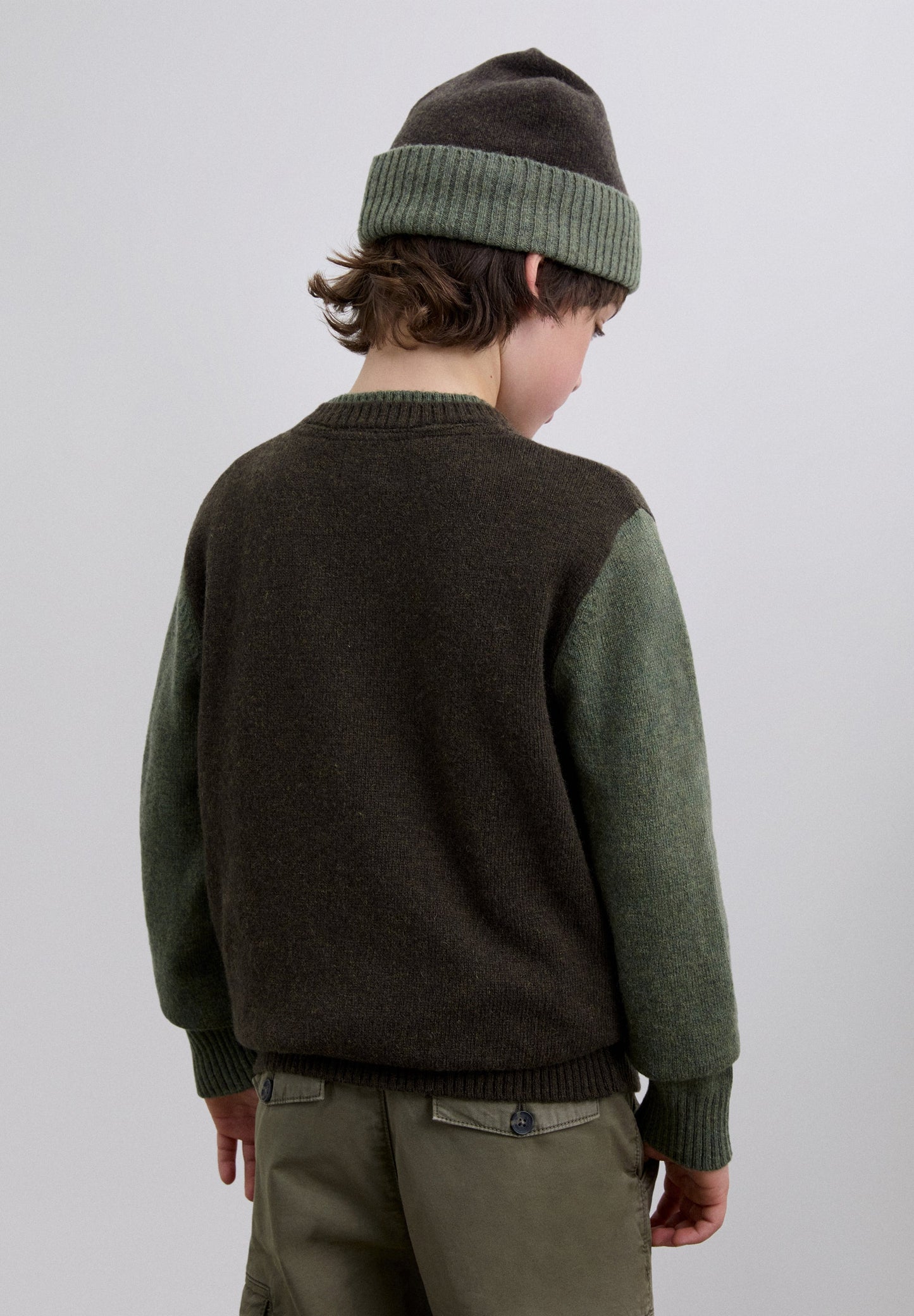 CONTRAST KNIT SWEATER