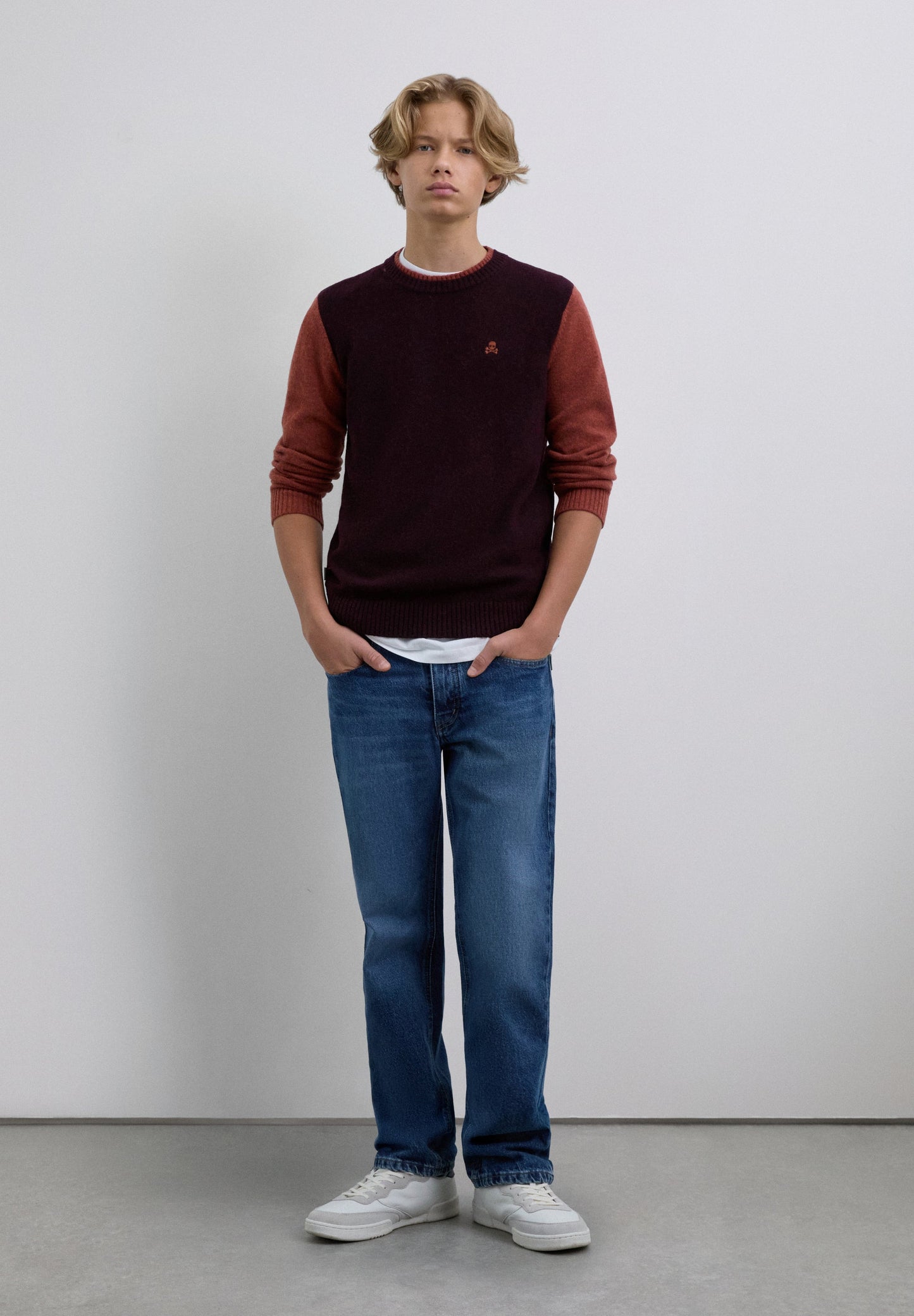 CONTRAST KNIT SWEATER