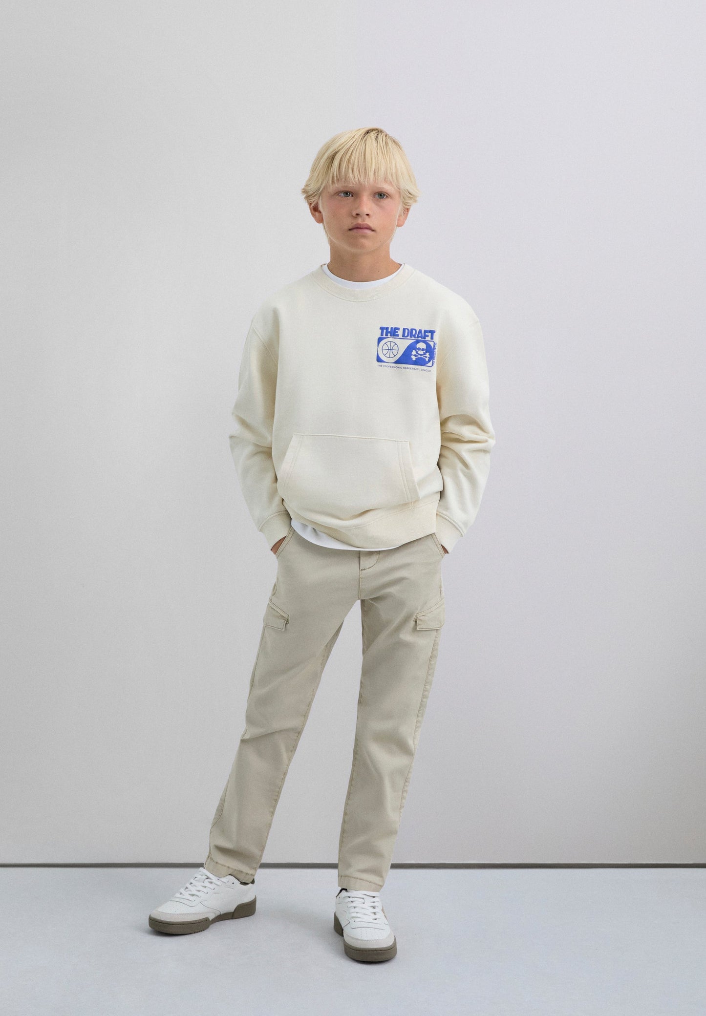 BASKETBALL PRINT SWEATSHIRT