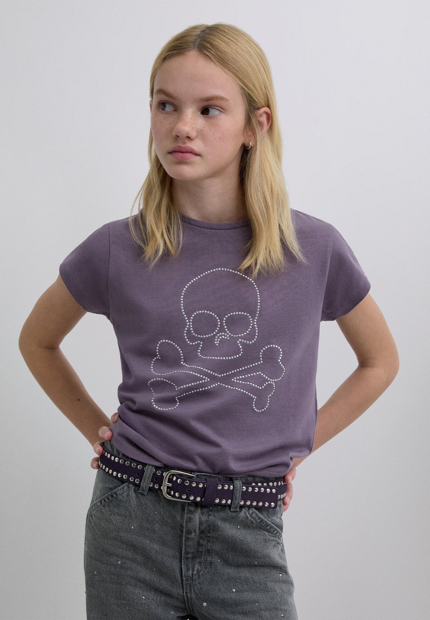 T-SHIRT WITH RHINESTONE SKULL