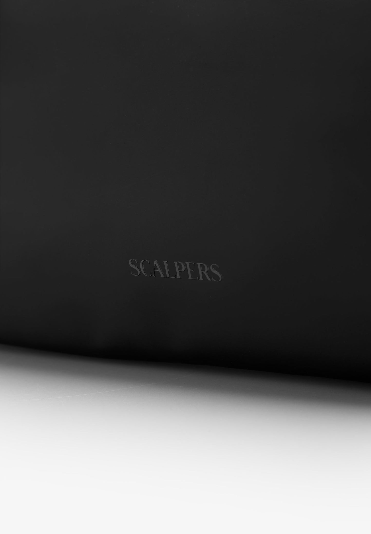 REFLECTIVE LOGO TOILETRY BAG