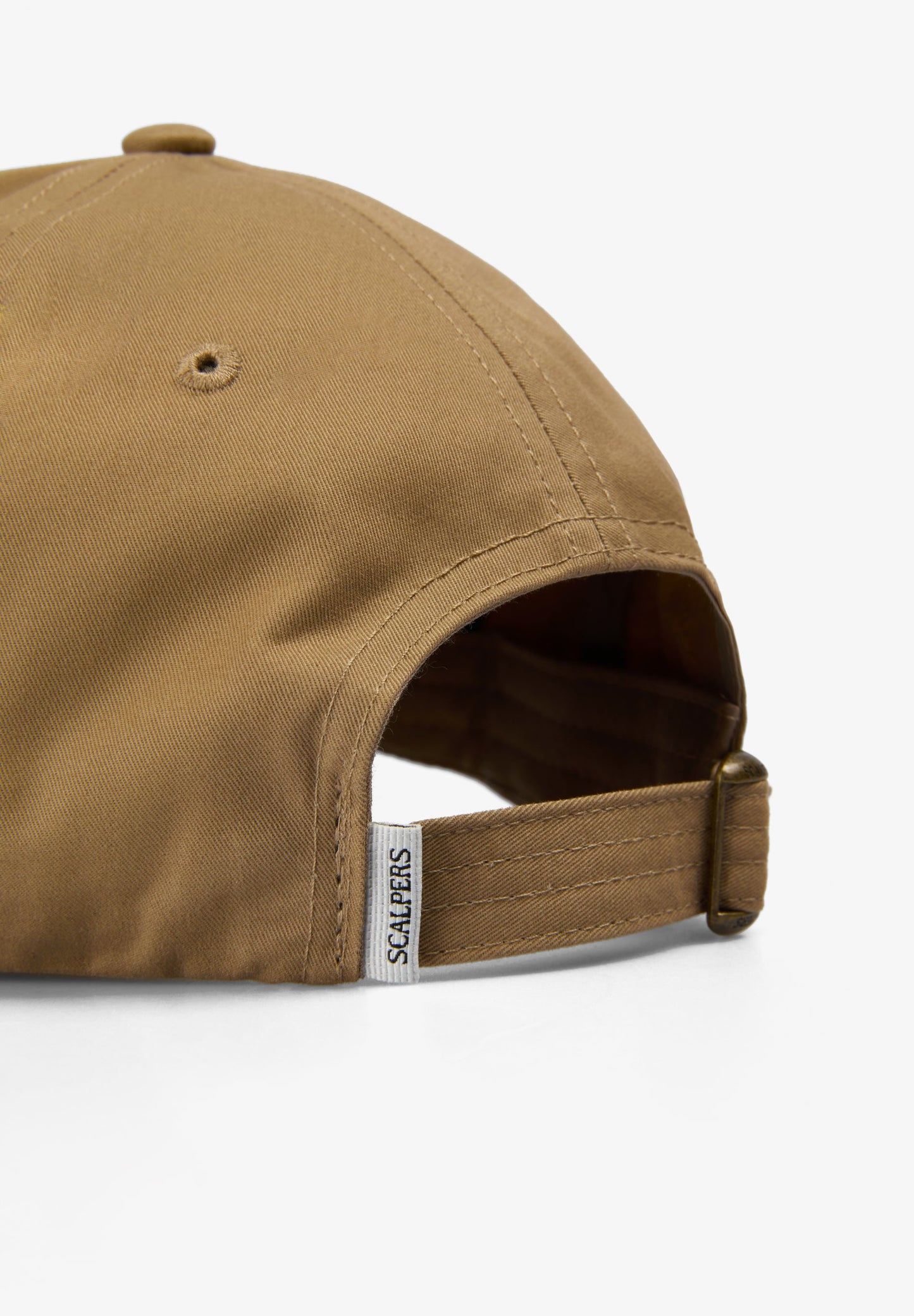 CAP WITH CONTRAST SKULL