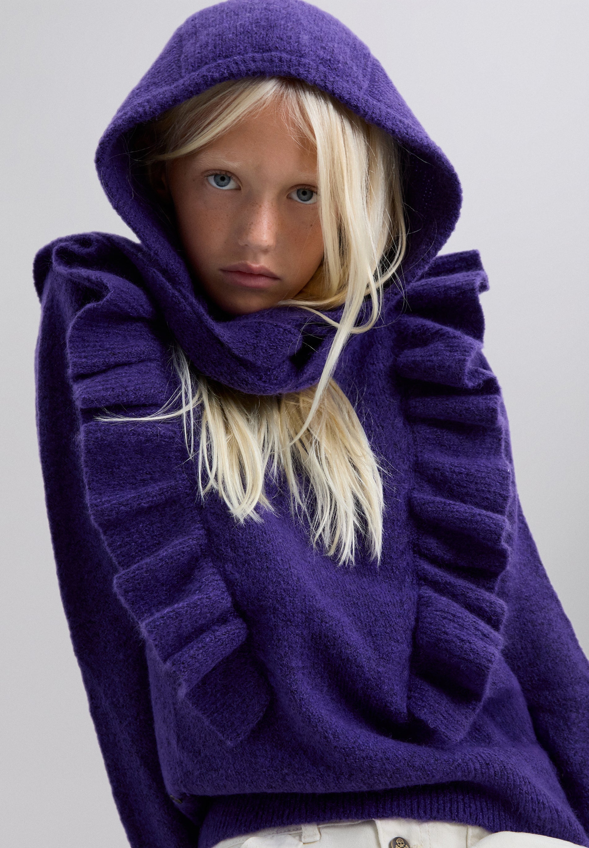 SWEATER WITH RUFFLES