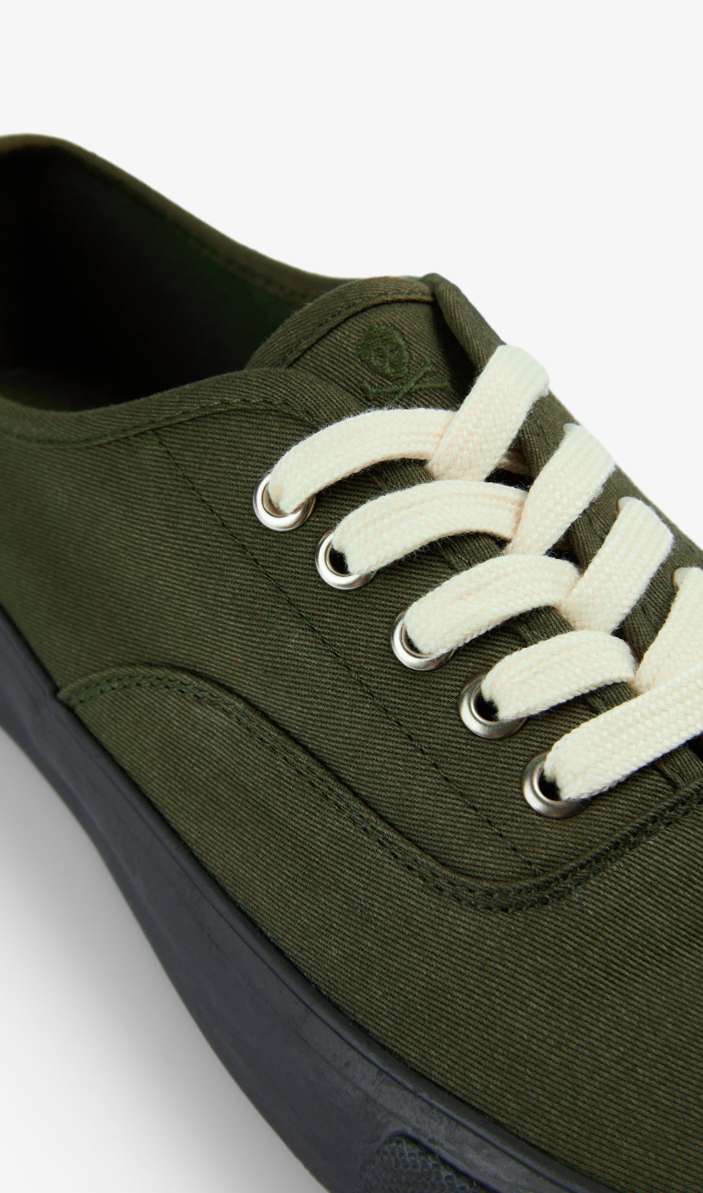 CANVAS LOW CUT SNEAKERS