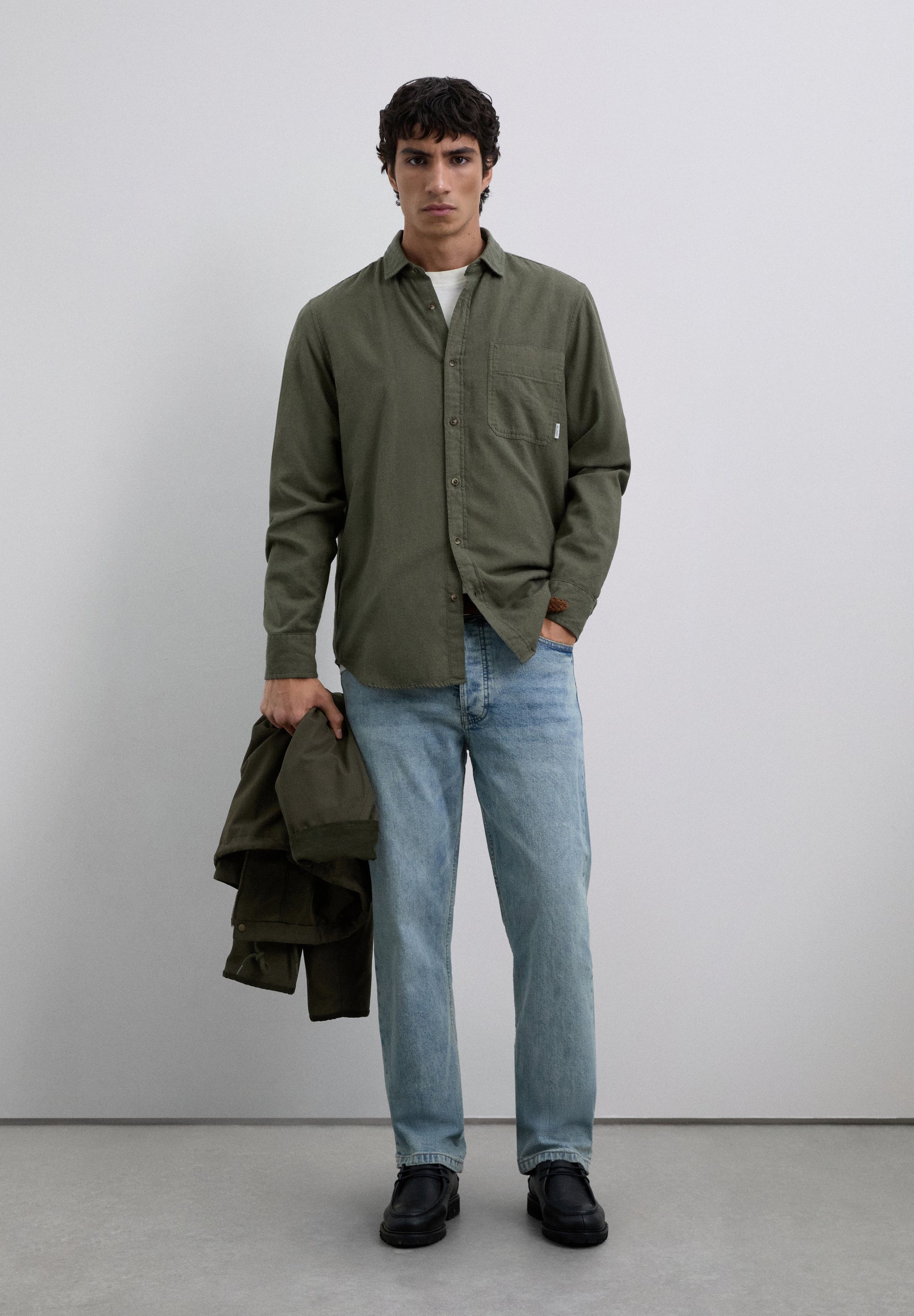 REGULAR FIT OVERSHIRT WITH POCKET