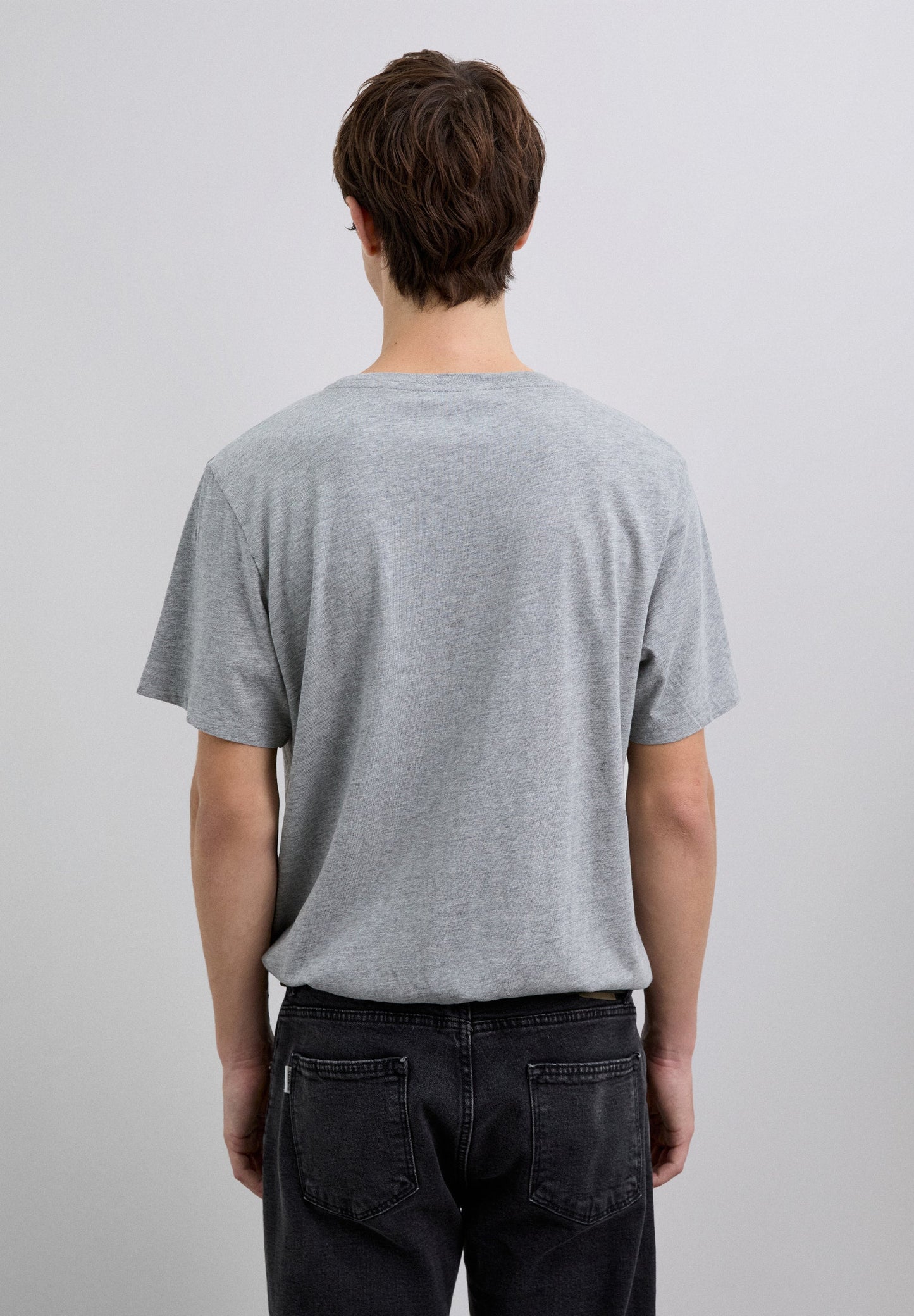 CAMISETA CALAVERA BORDADA TONO