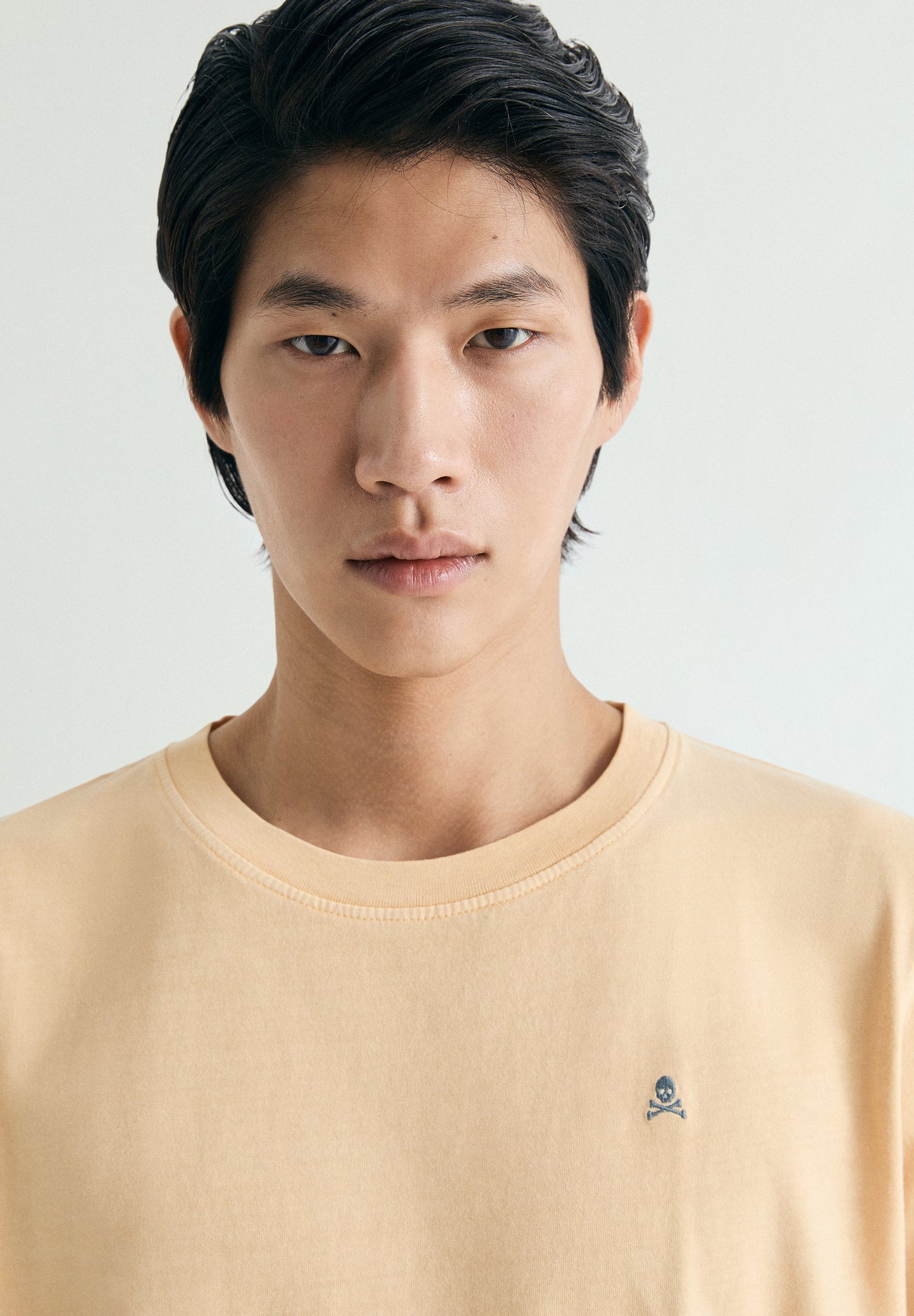 EMBROIDERED WASHED EFFECT T-SHIRT