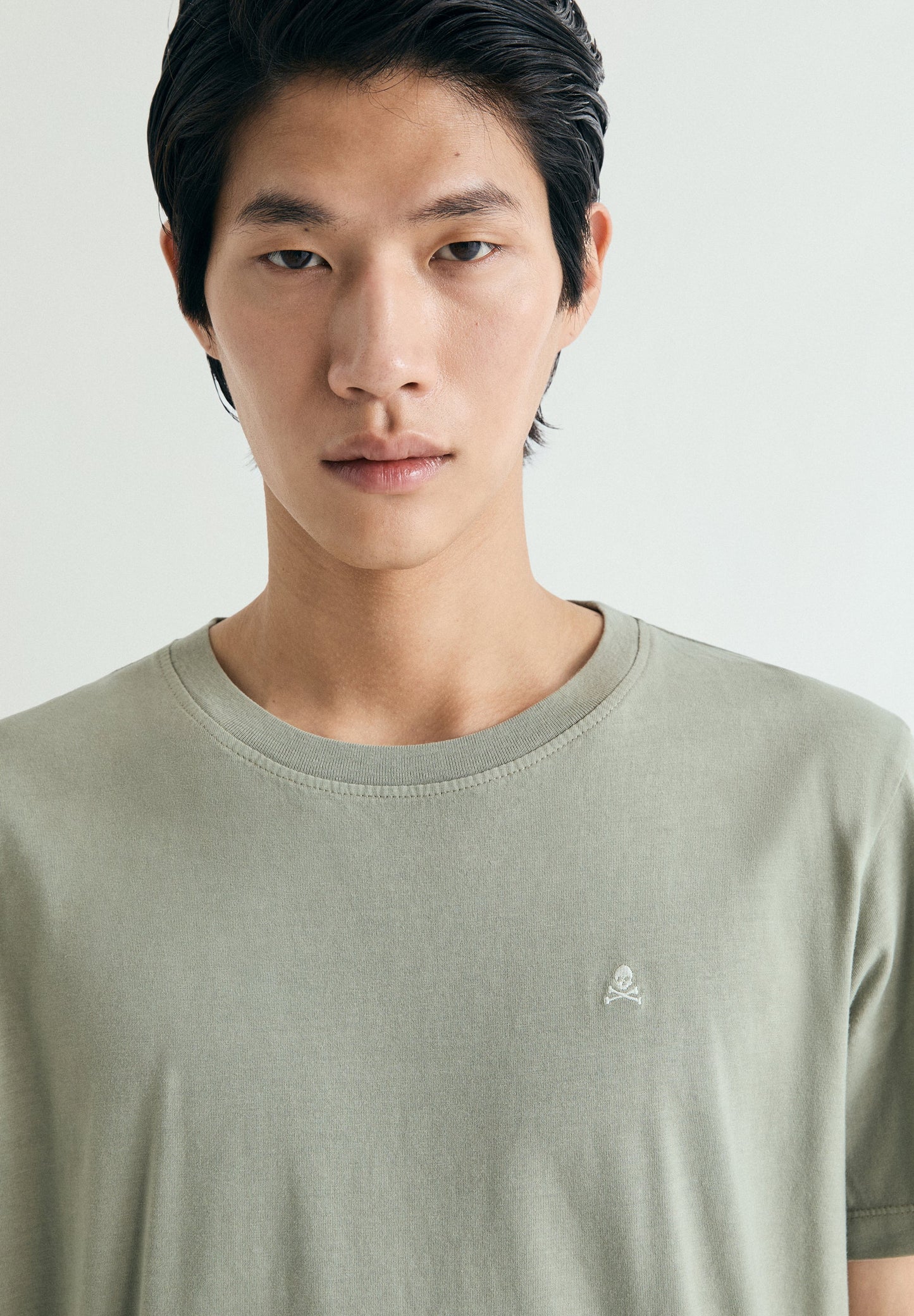EMBROIDERED WASHED EFFECT T-SHIRT