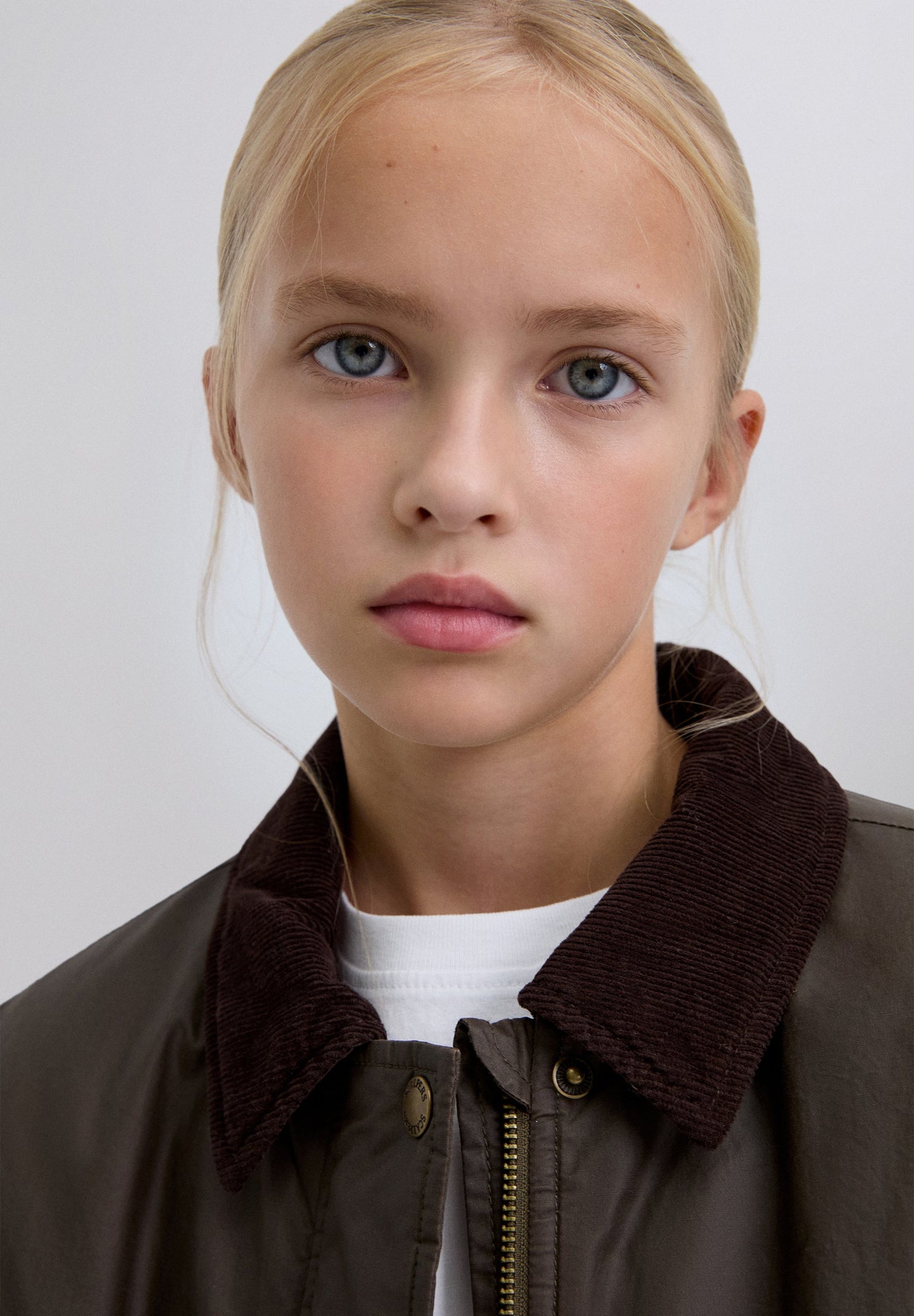 CONTRAST COLLAR JACKET