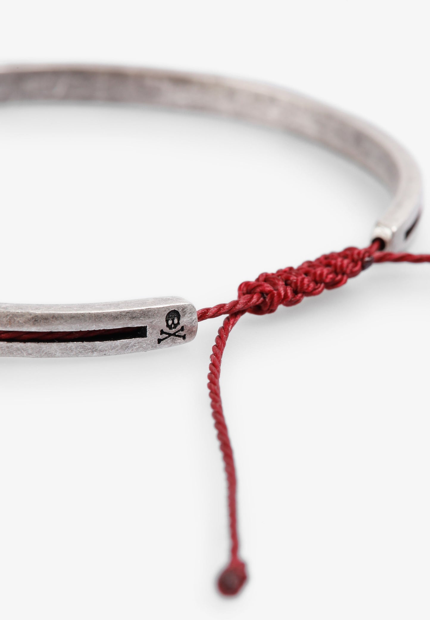 SILVER EFFECT ADJUSTABLE BRACELET