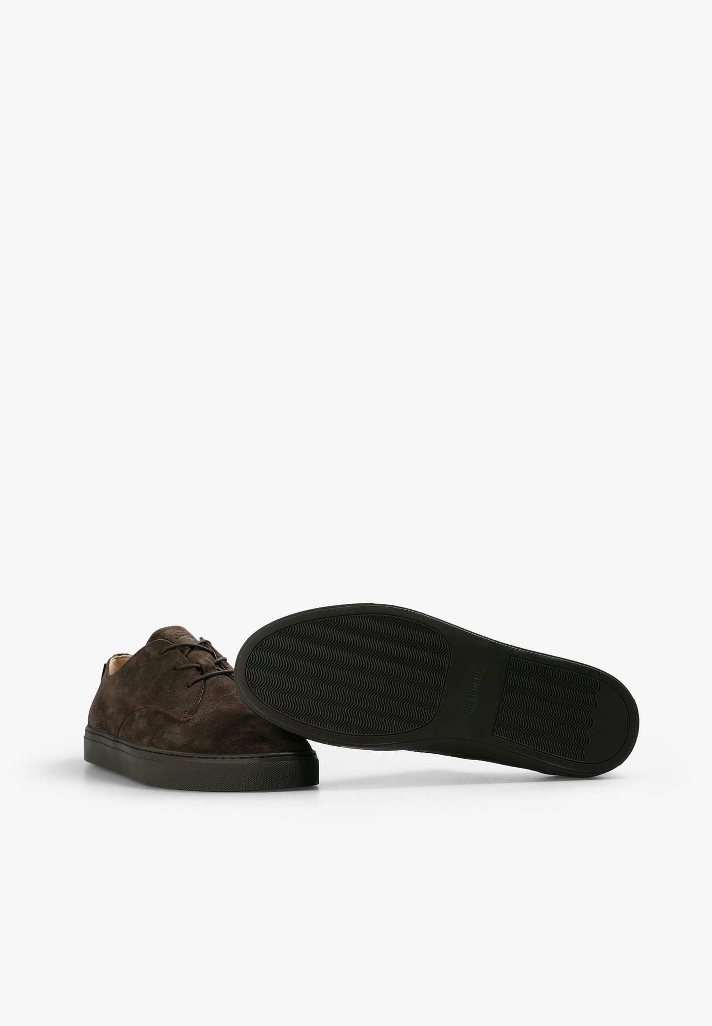 CASUAL SUEDE SNEAKERS