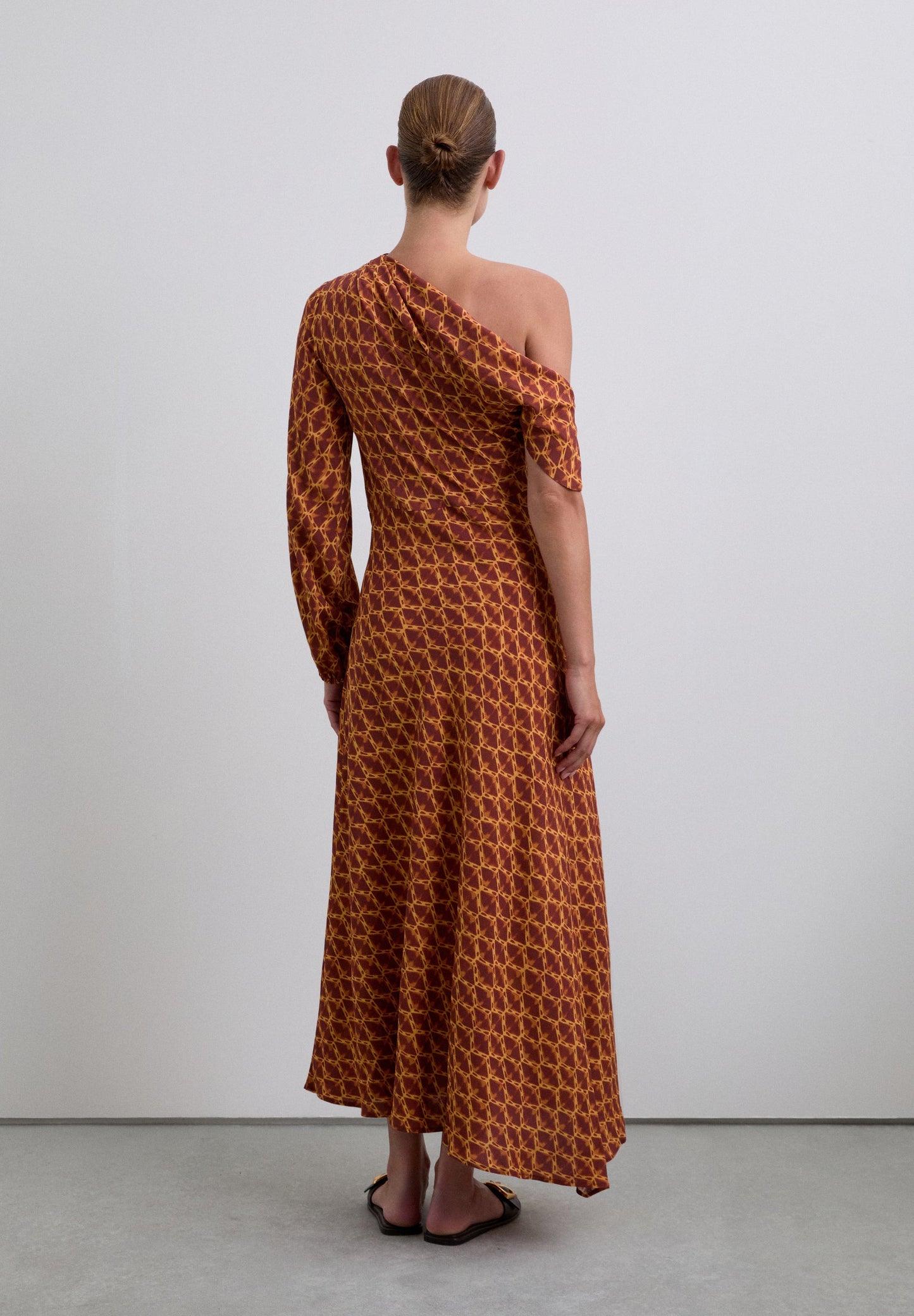 PRINTED ASYMMETRIC NECKLINE DRESS