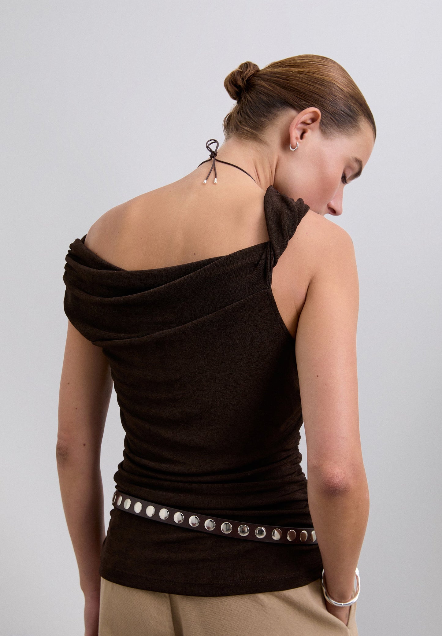 GATHERED ASYMMETRIC TOP