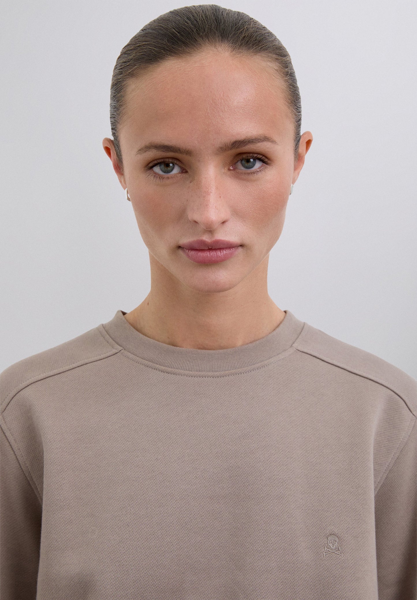 BASIC SKULL SWEATSHIRT