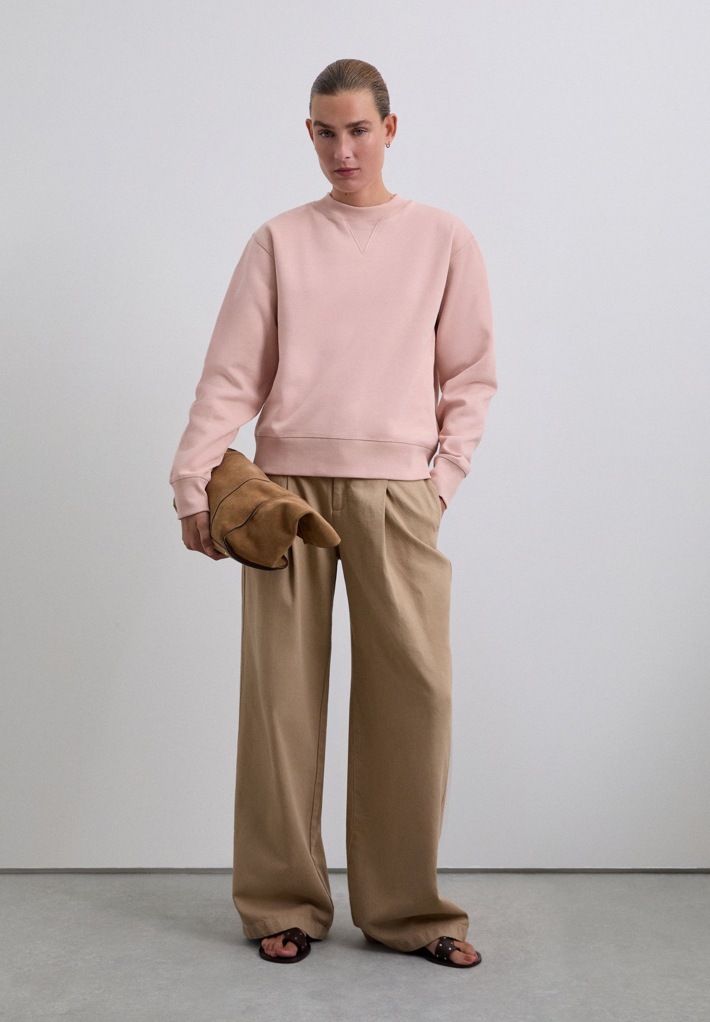 SWEATSHIRT WITH GLITTER SKULL ON THE BACK