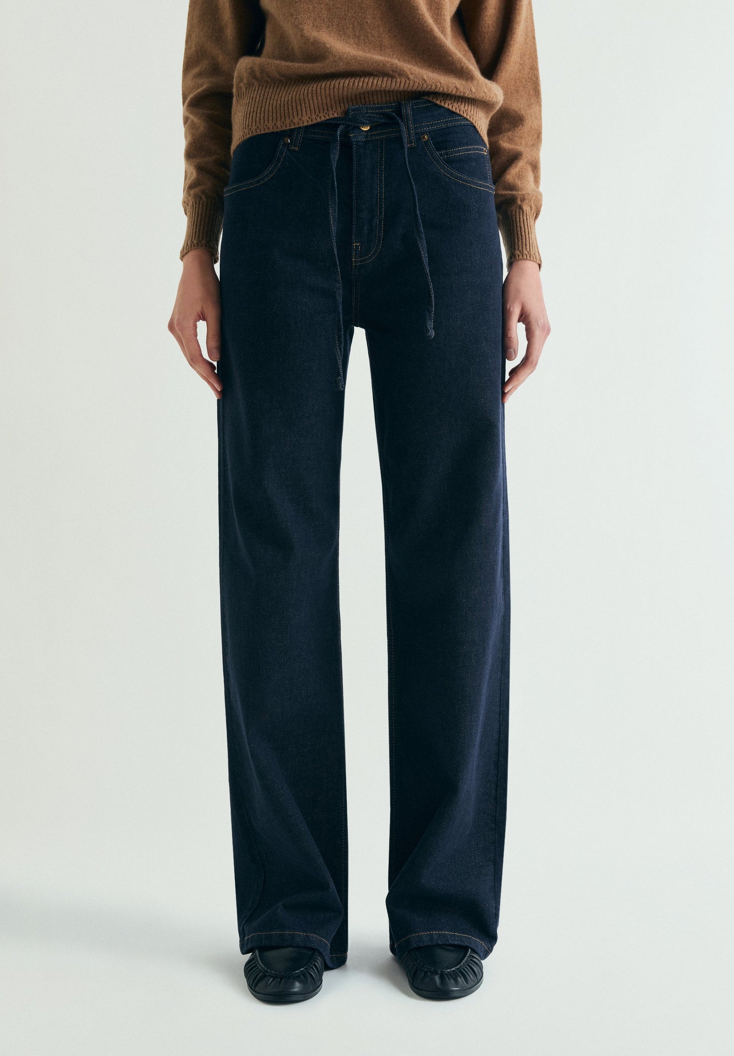 JEANS DETALLE CINTURA - Scalpers