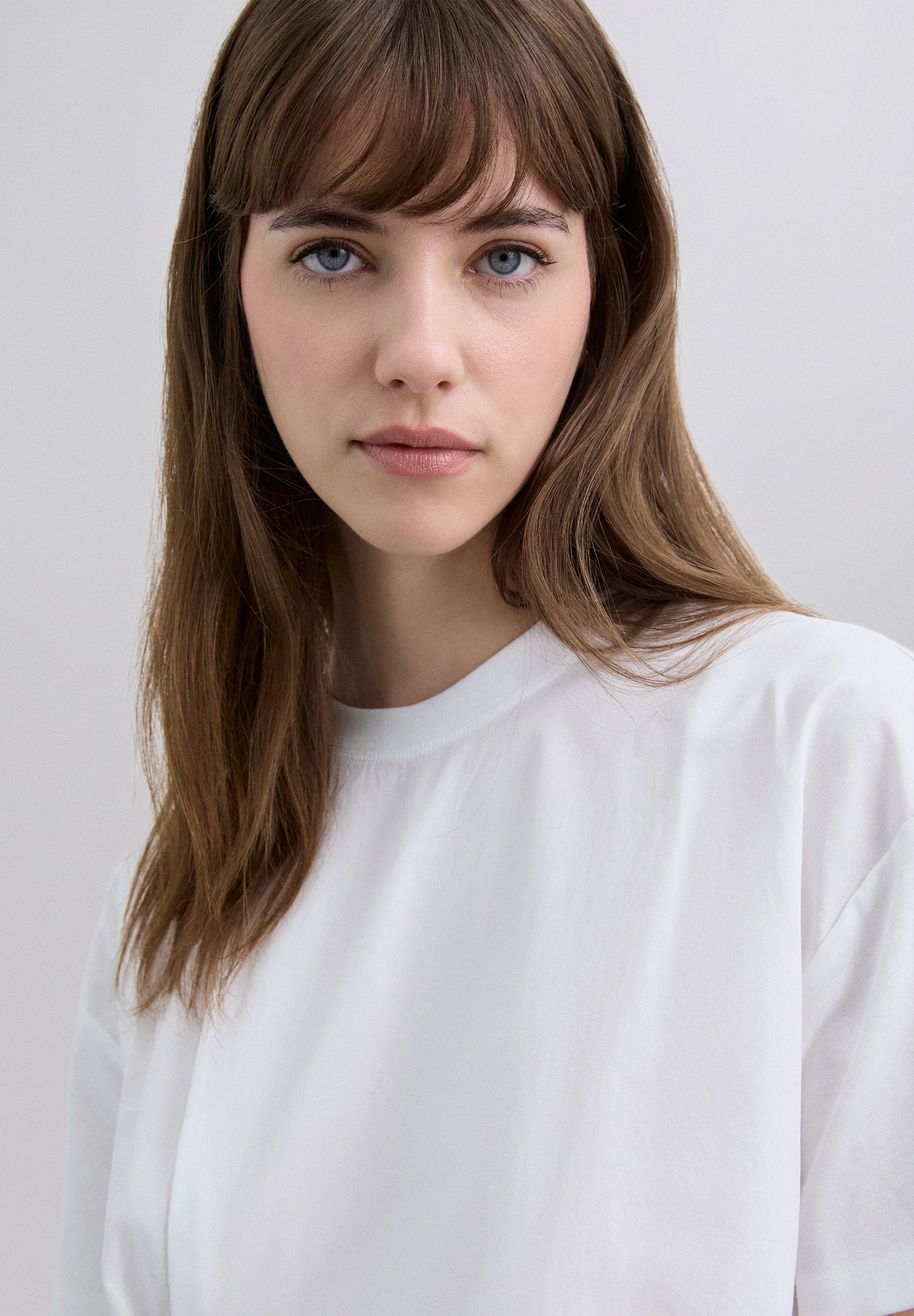 ASYMMETRIC ROUND NECK T-SHIRT