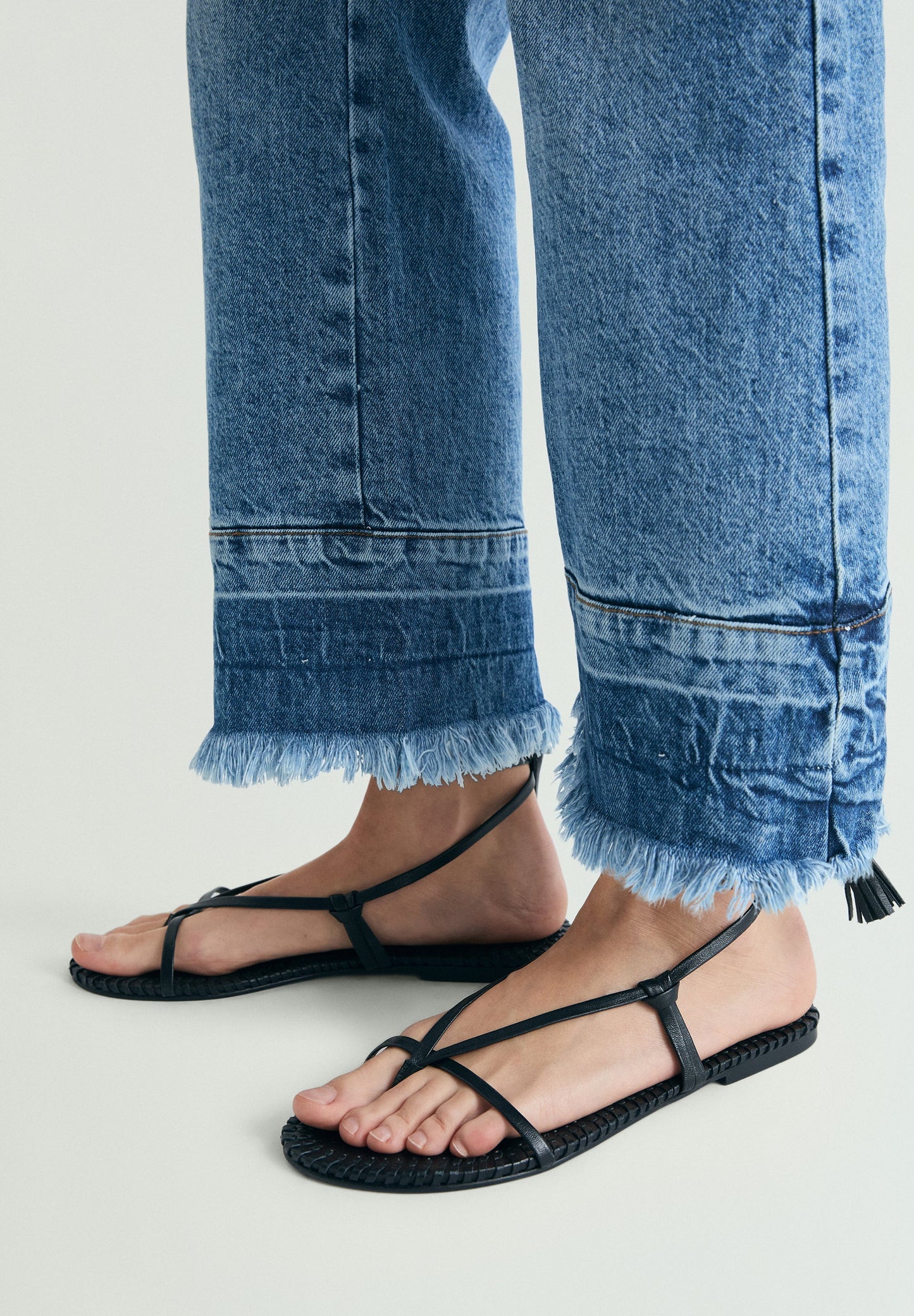 JEANS EFECTO LAVADO DESFLECADOS - Scalpers