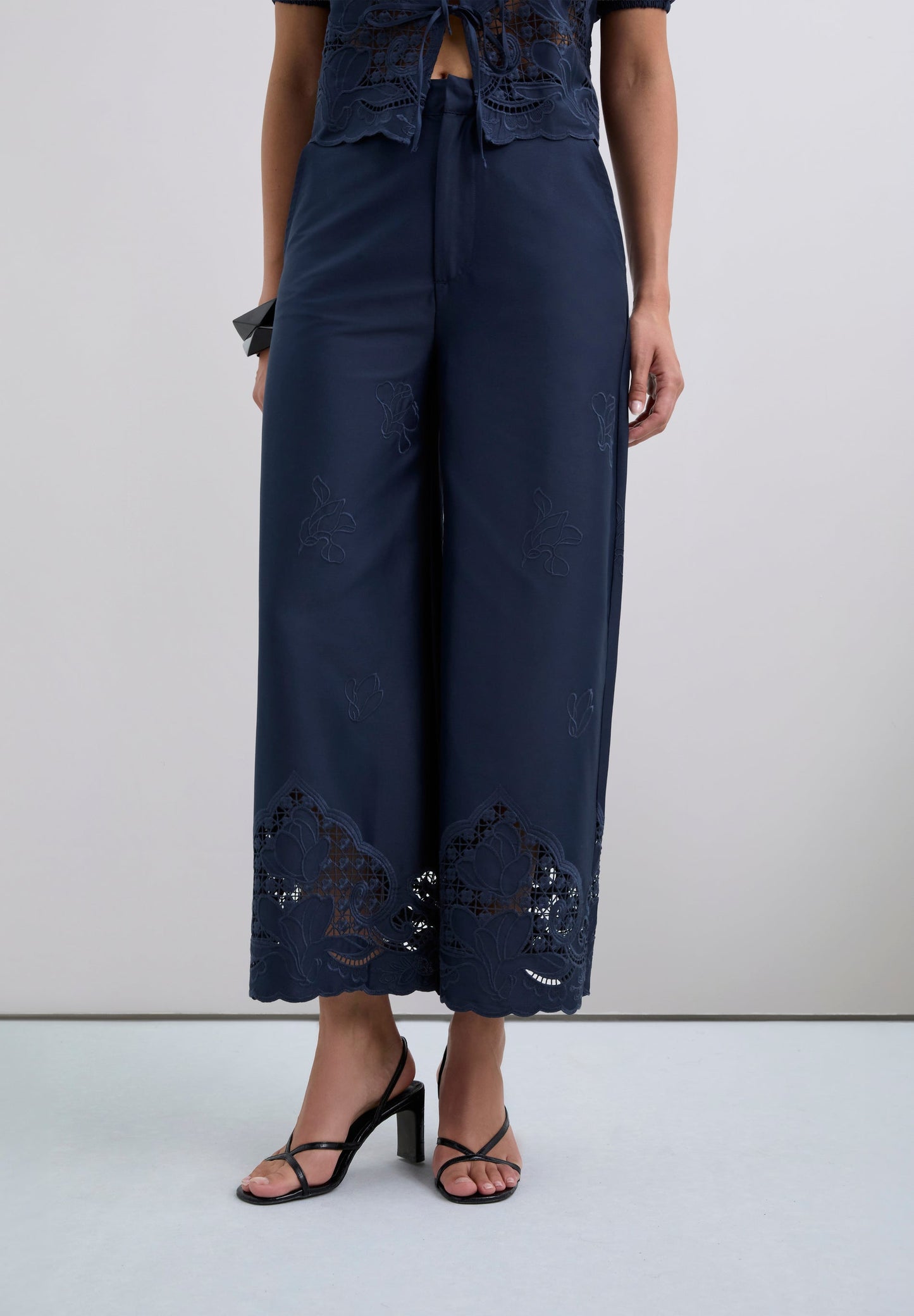 EMBROIDERED CULOTTES