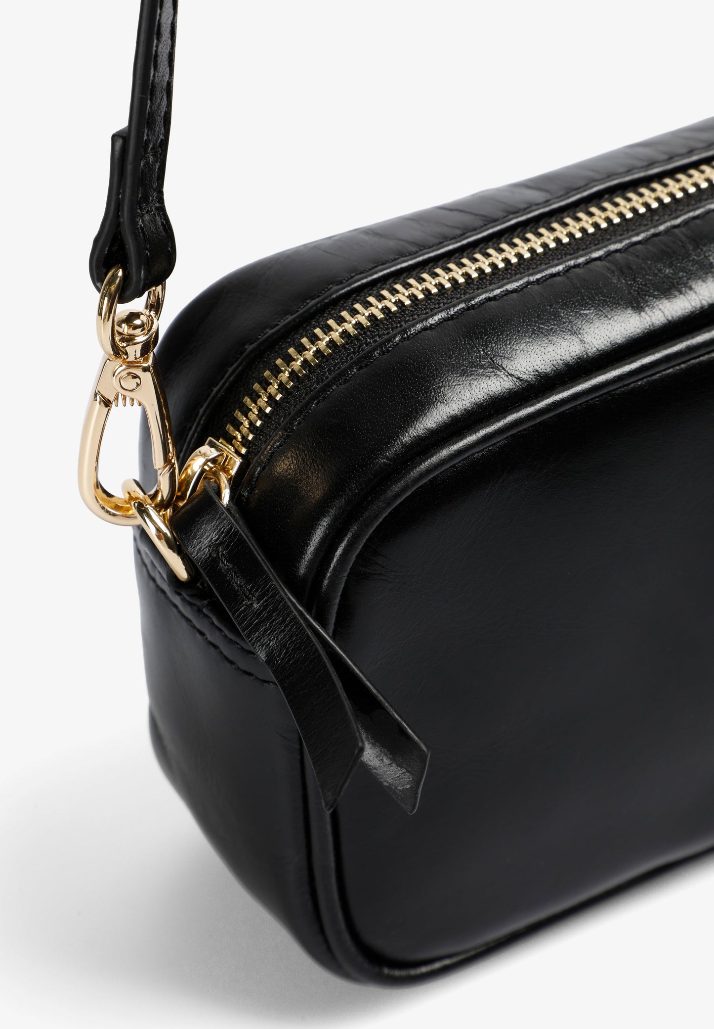 LEATHER MINI CROSSBODY BAG
