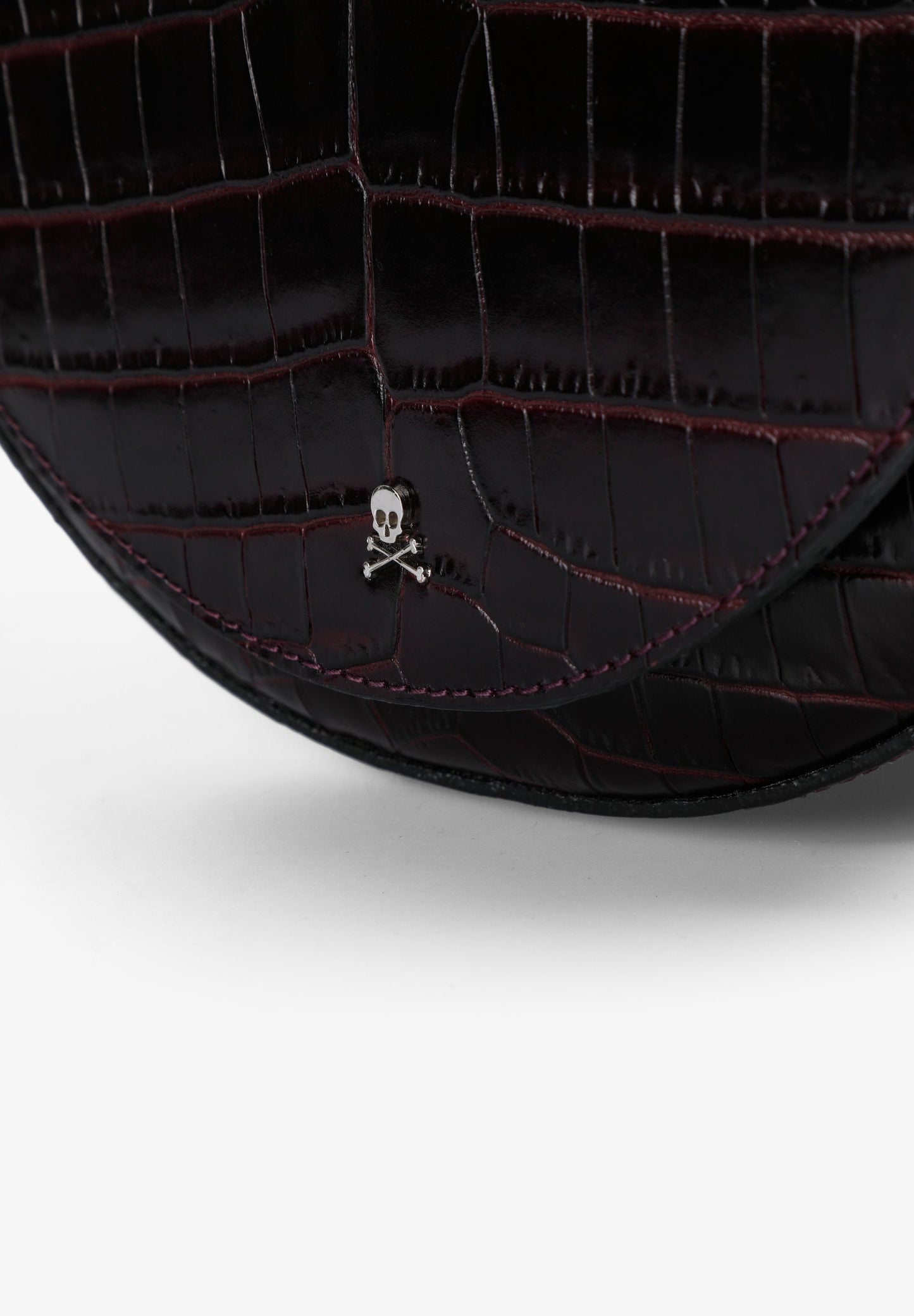 EMBOSSED LEATHER BAG WITH CHAIN