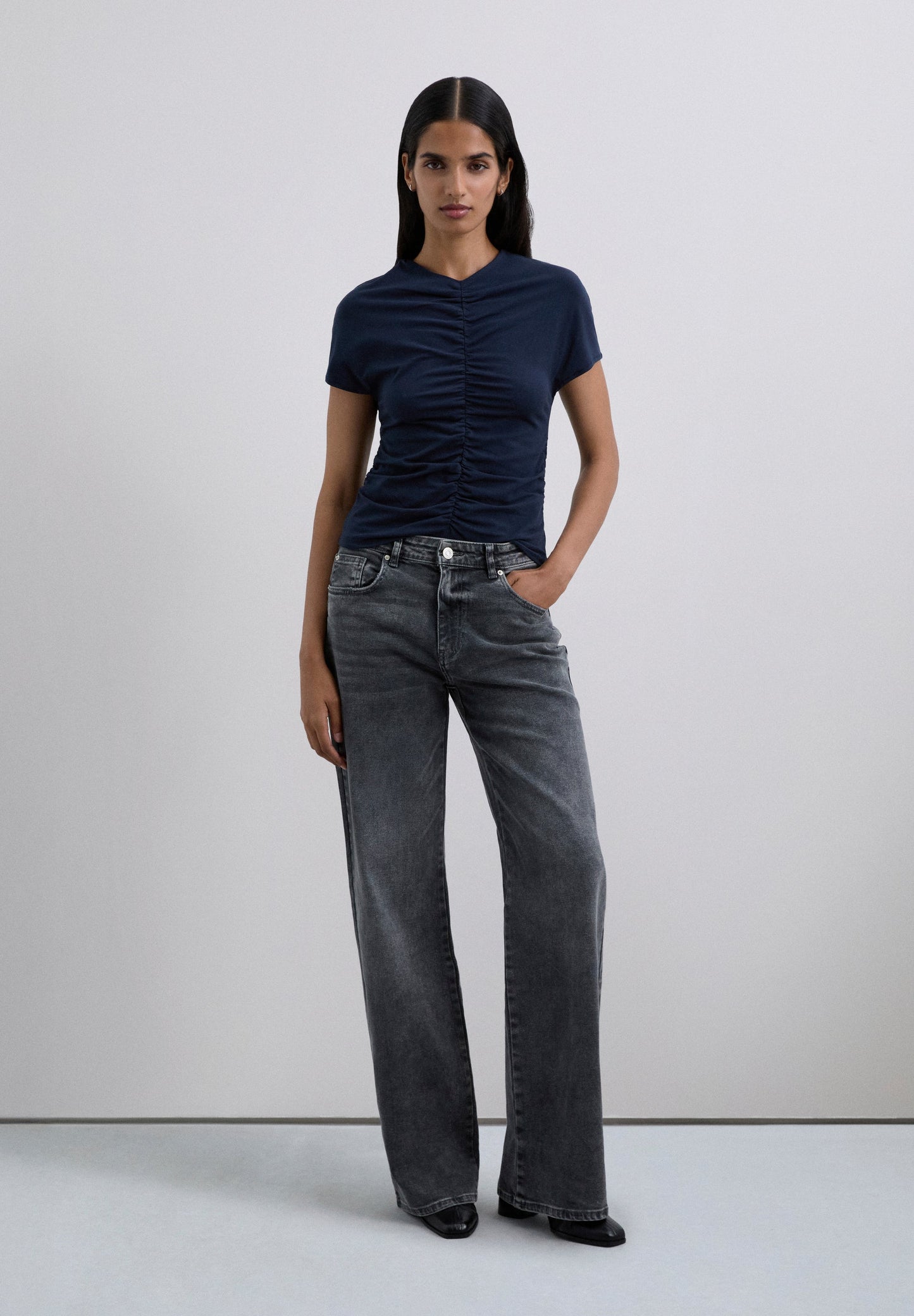 TOP WITH GATHERED DETAIL